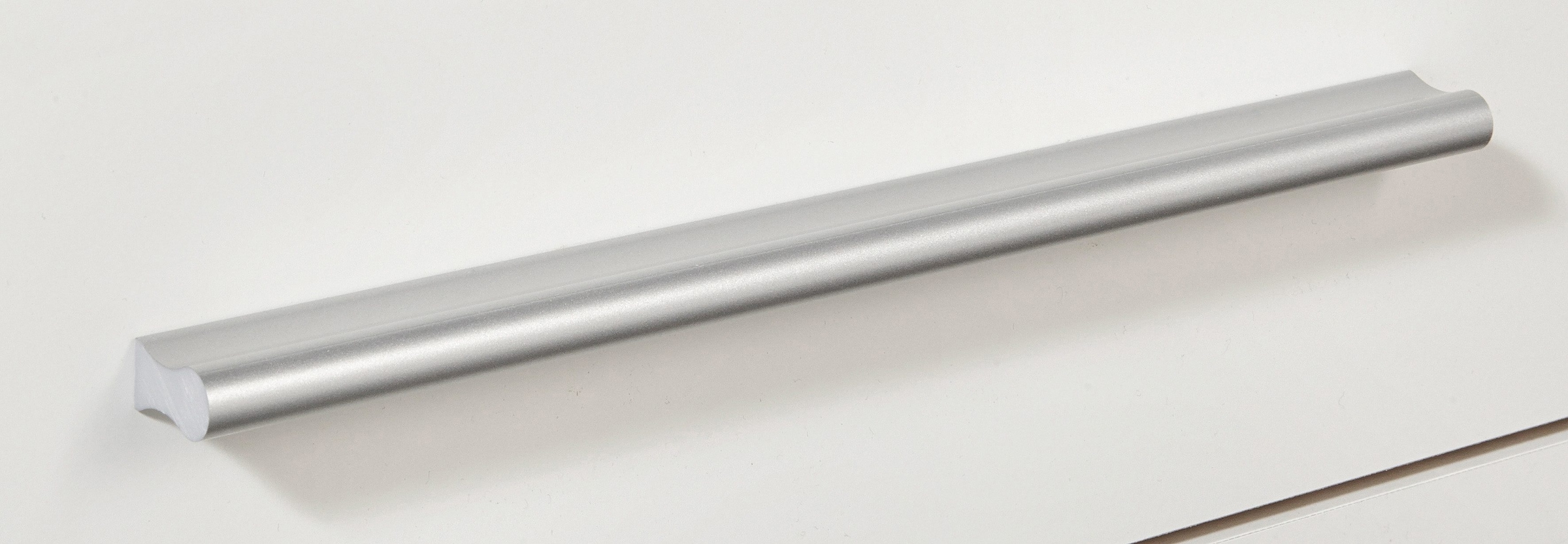 priess Kleiderschrank, 1-bis 5-türig, mit silberfarbigen Applikationen