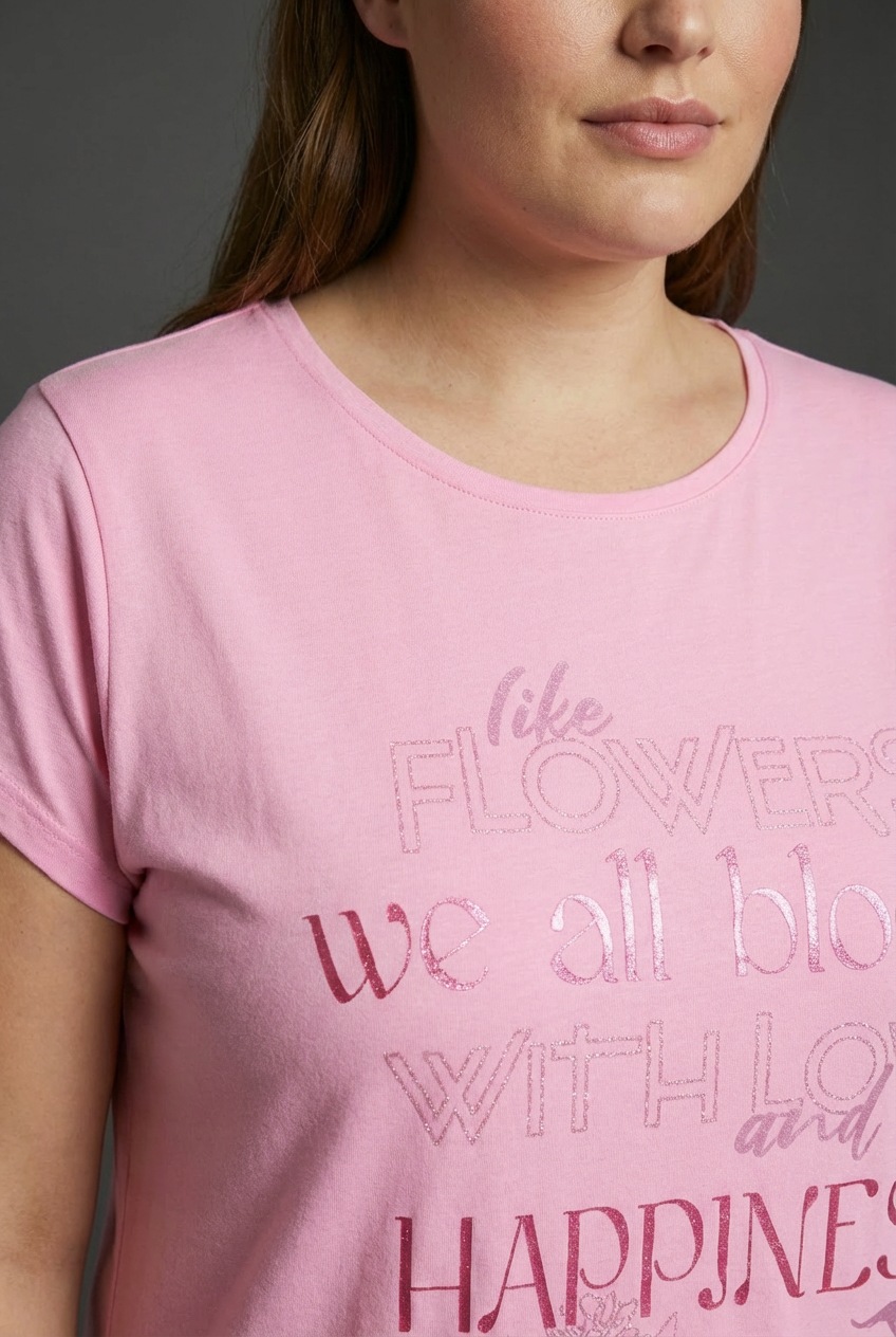 KangaROOS T-Shirt Figurumspielende Passform, breiter Bund am Saum, große Gr günstig online kaufen