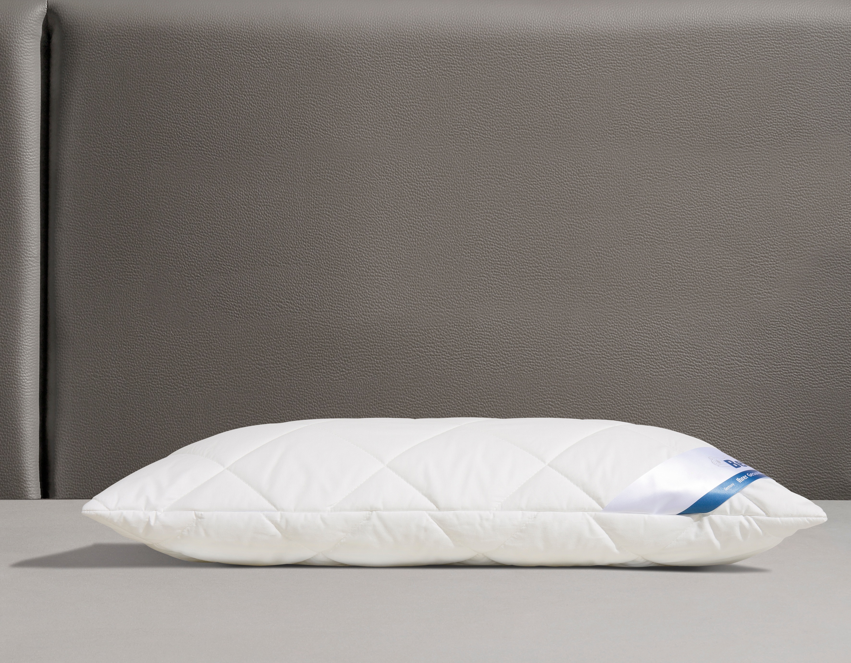 Thumbnail - Beco Microfaserkissen "BeCo Greenfirst gestepptes Kopfkissen 40x80 & 80x80cm" Füllung: Faserbaellchen 1 Stk. tlg.