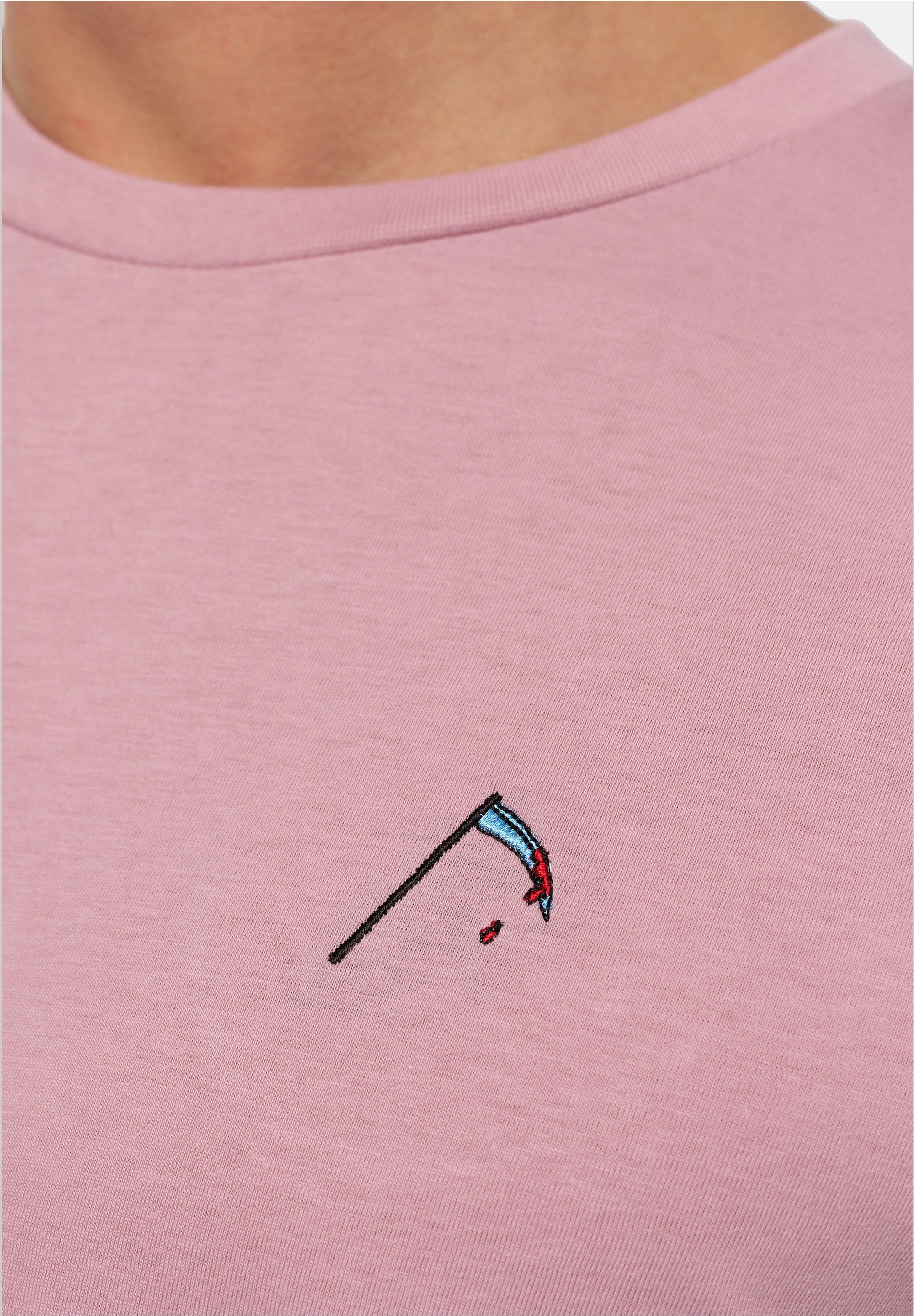 MIKON T-Shirt, im zeitlosen Design