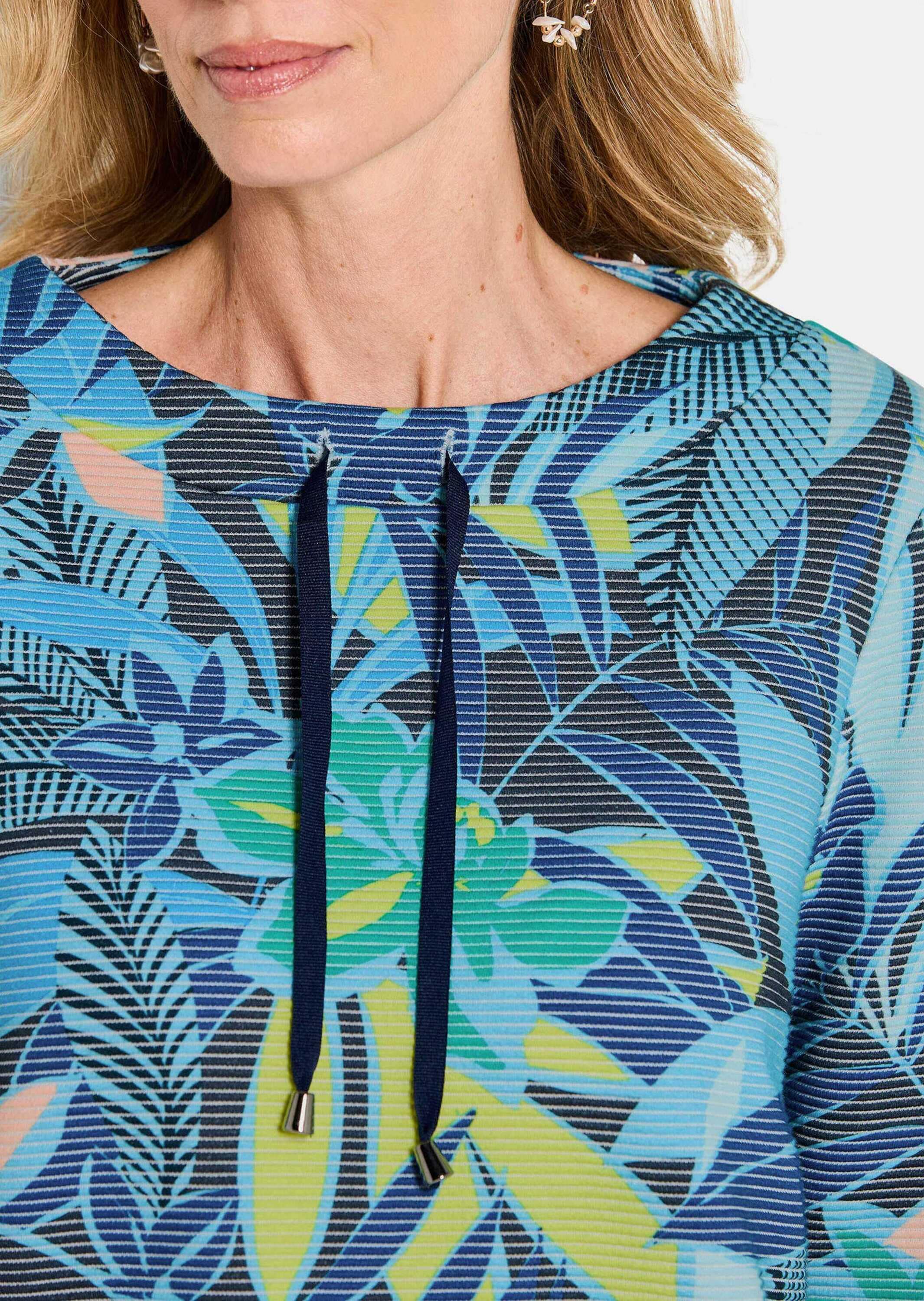 GOLDNER Sweatshirt »Kurzgröße Druckpullover mit Dschungel-Design«, Zierband am Ausschnitt
