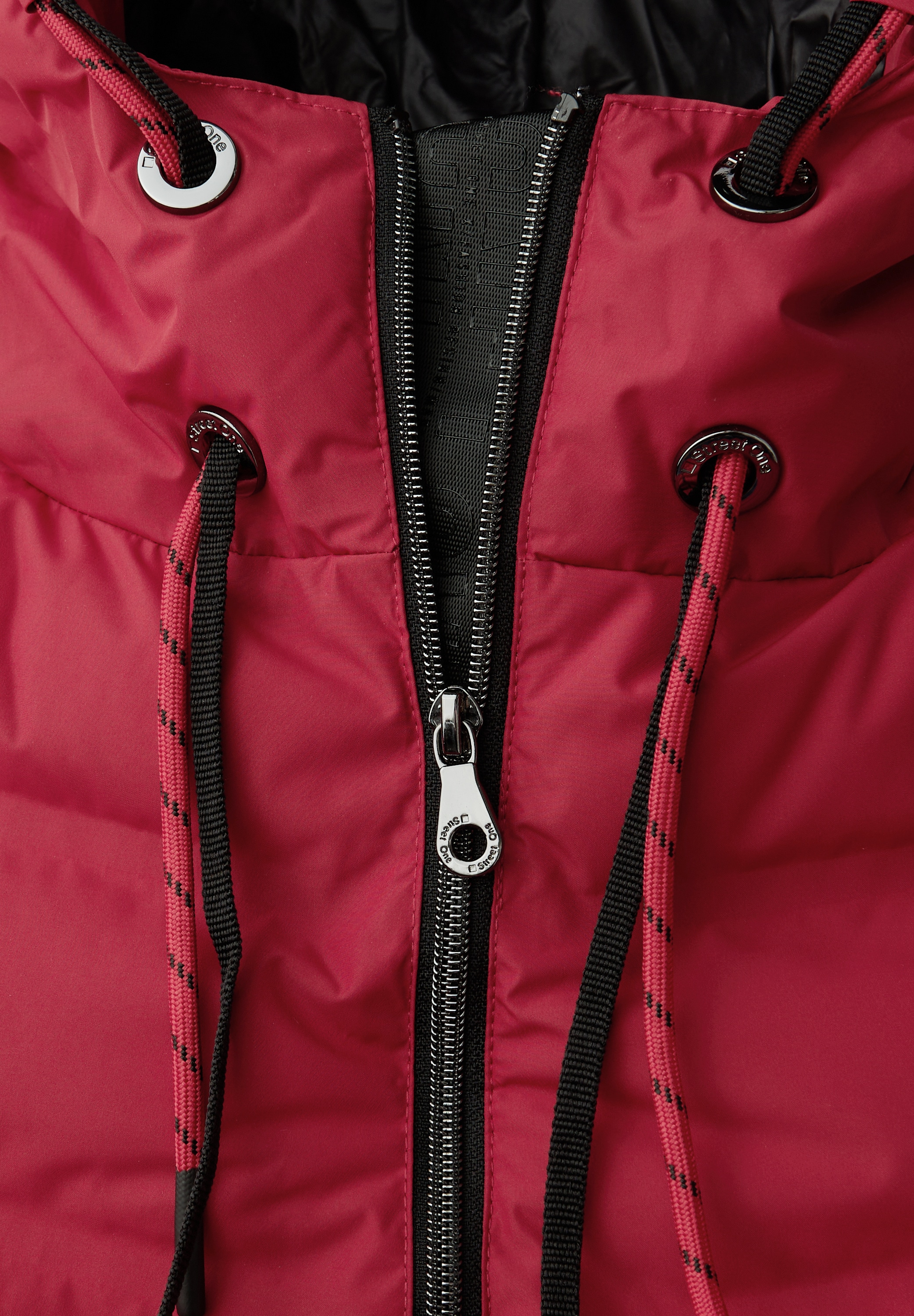 STREET ONE Steppjacke mit Kapuze Damenmantel mit Kapuze und geklebten Nähten