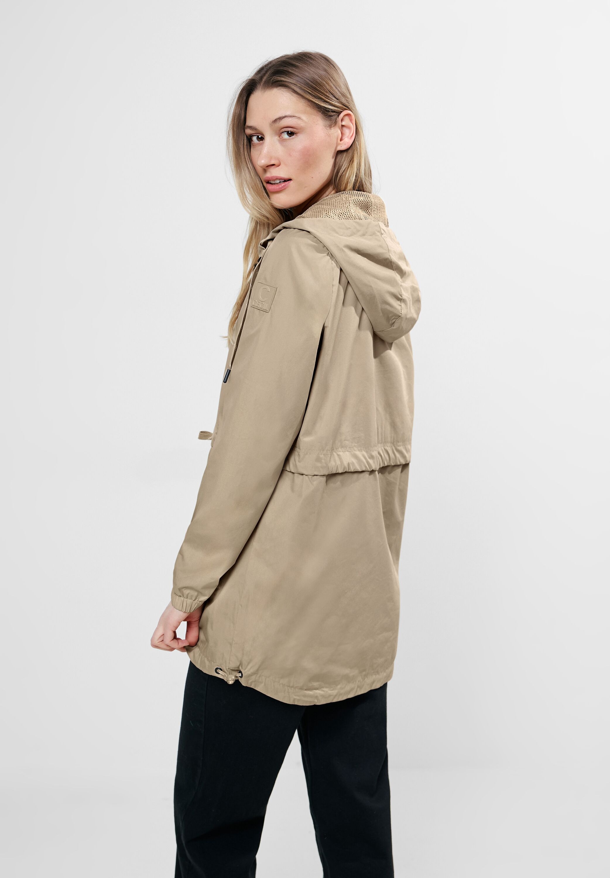 Cecil Trenchcoat, mit Kapuze