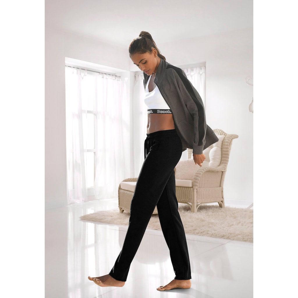 Bench. Loungewear Loungehose, mit Seitenstreifen und geradem Bein, Loungeanzug