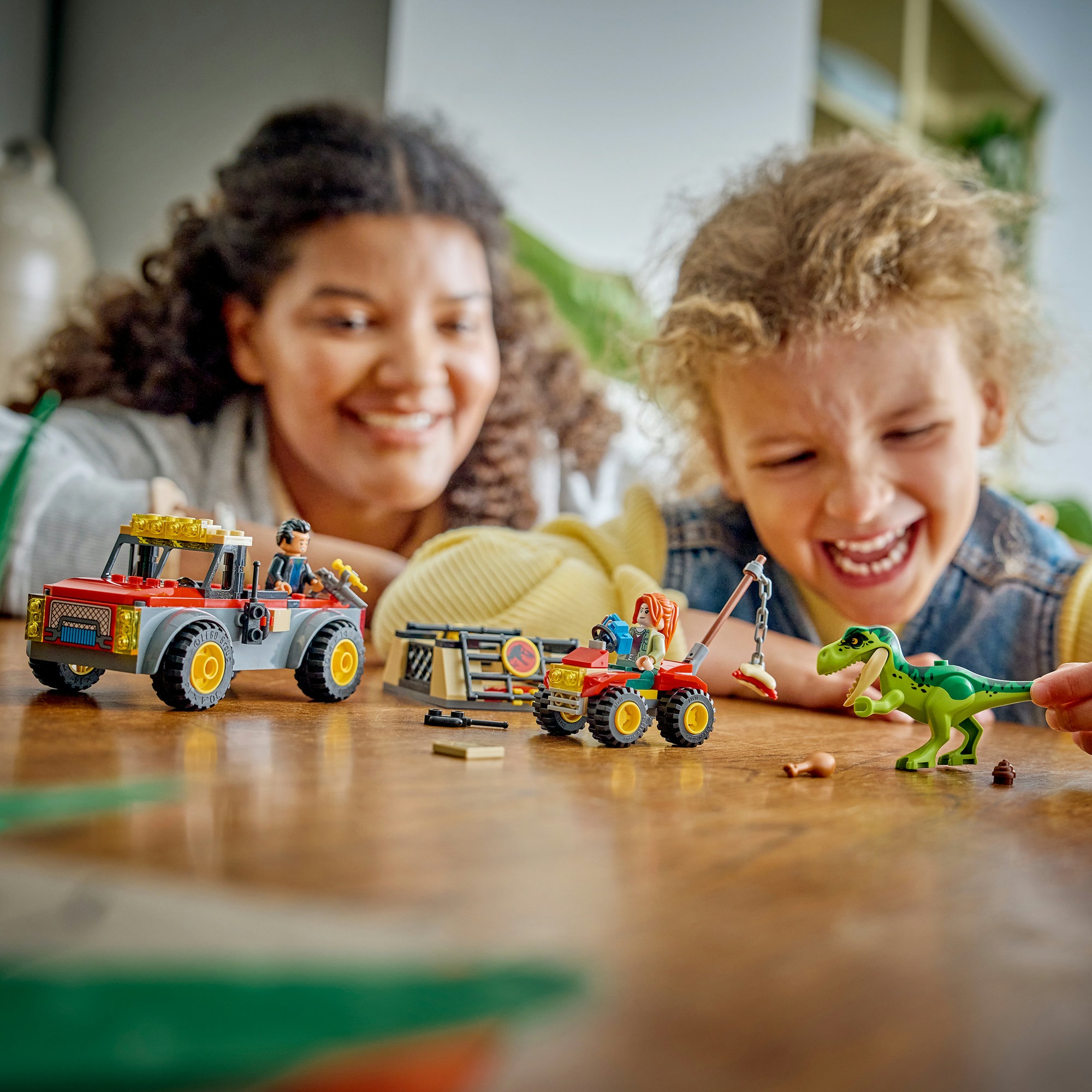 LEGO® Konstruktionsspielsteine »Transporter für den Jungen T.Rex (77978), LEGO Jurassic World« Made in Europe