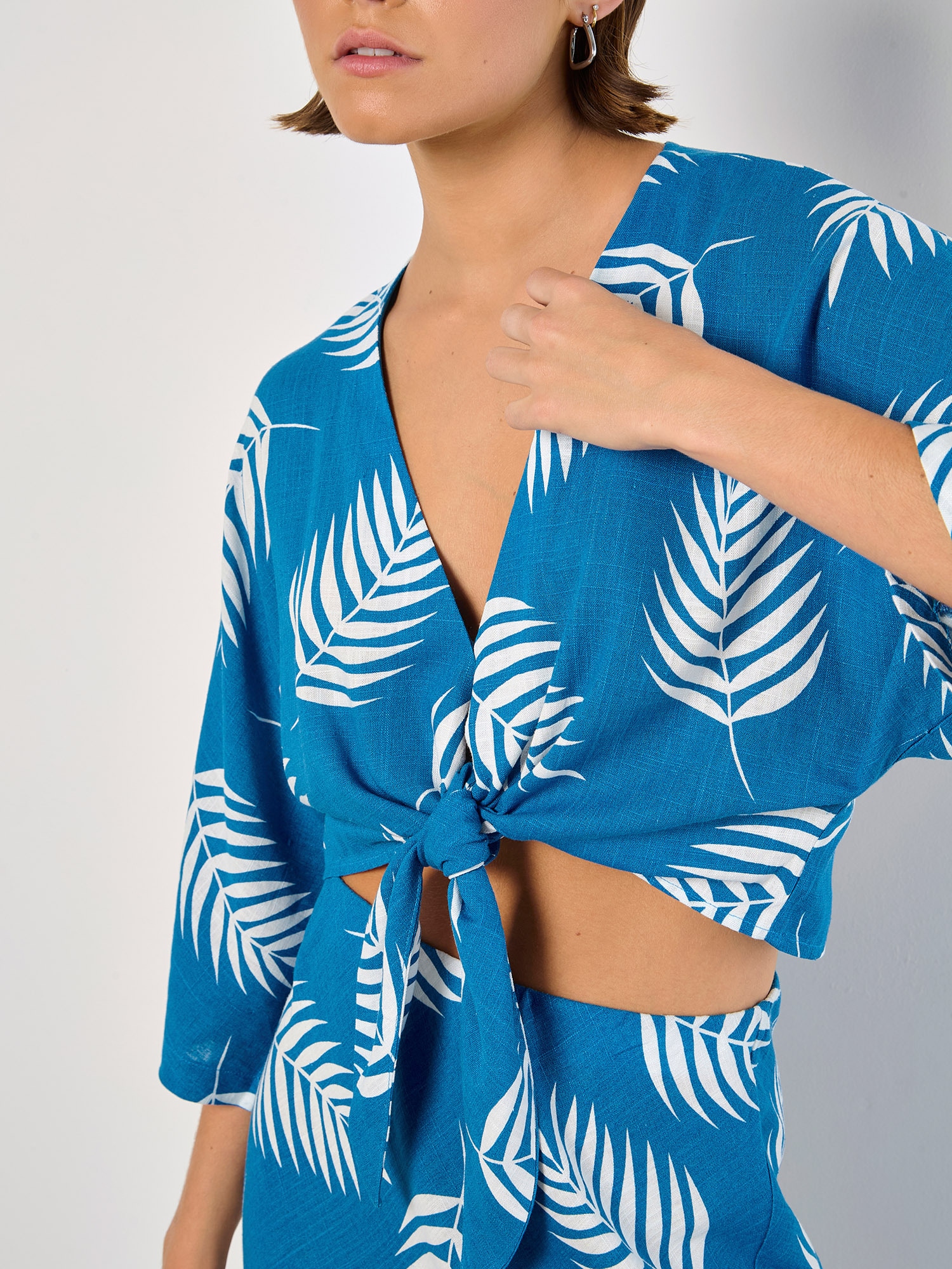 Apricot Crop-Top »Batwing-Top mit kurzen Ärmeln« mit Knotenverschluss