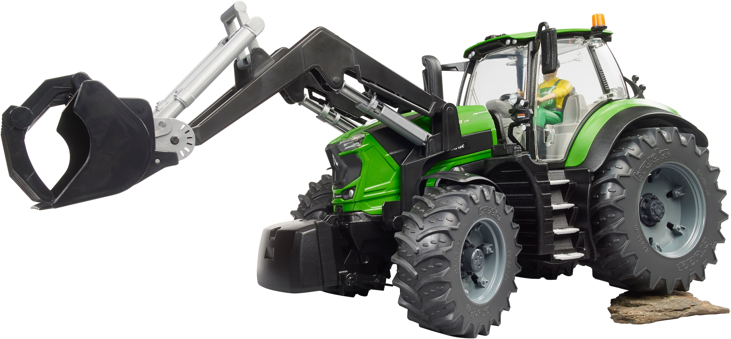 Bruder® Spielzeug-Traktor »Deutz 8280 TTV mit Frontlader (03161)«, Made in Europe