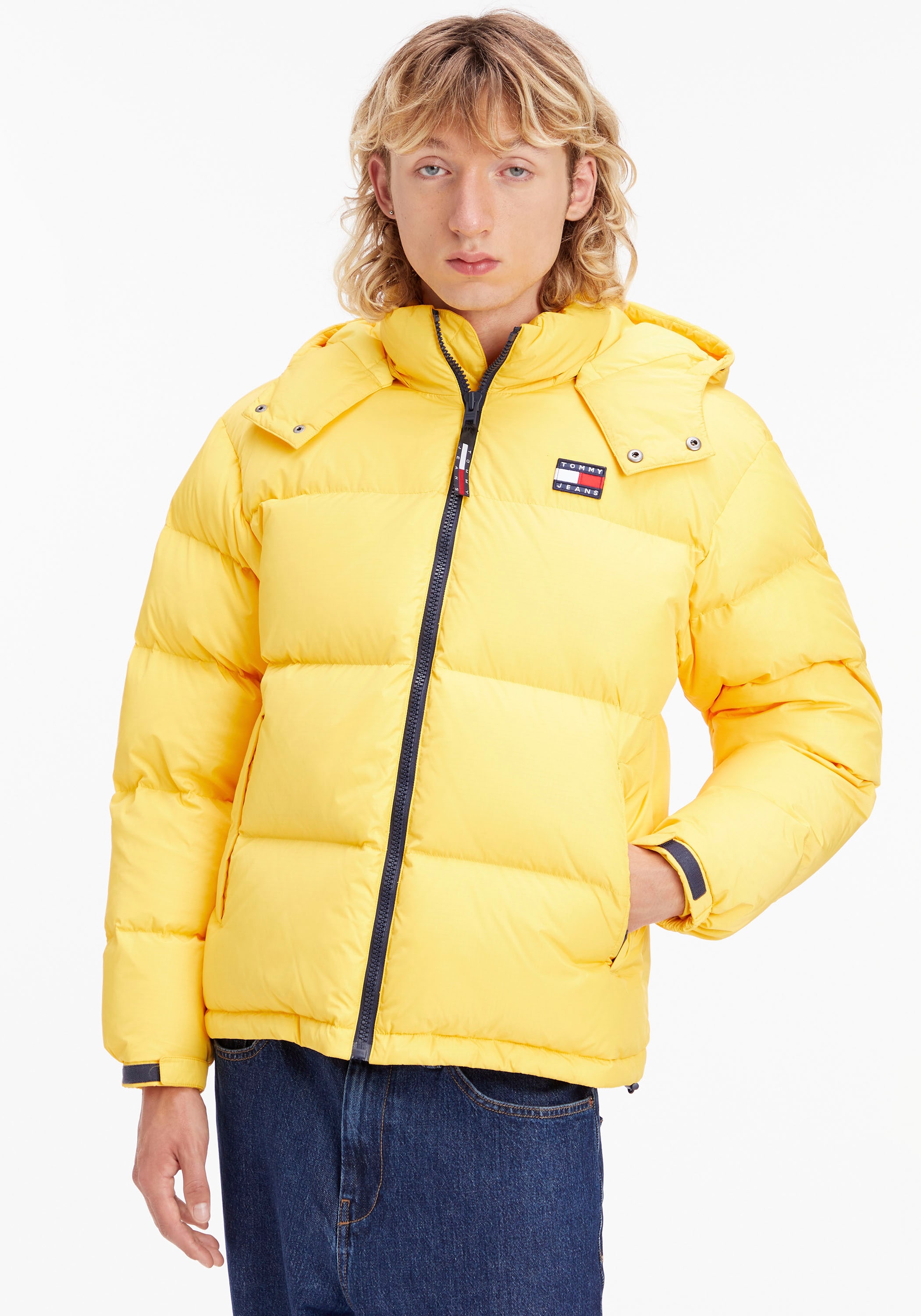 Tommy Jeans Steppjacke "TJM ALASKA PUFFER" mitKapuze mit Markenlabel günstig online kaufen