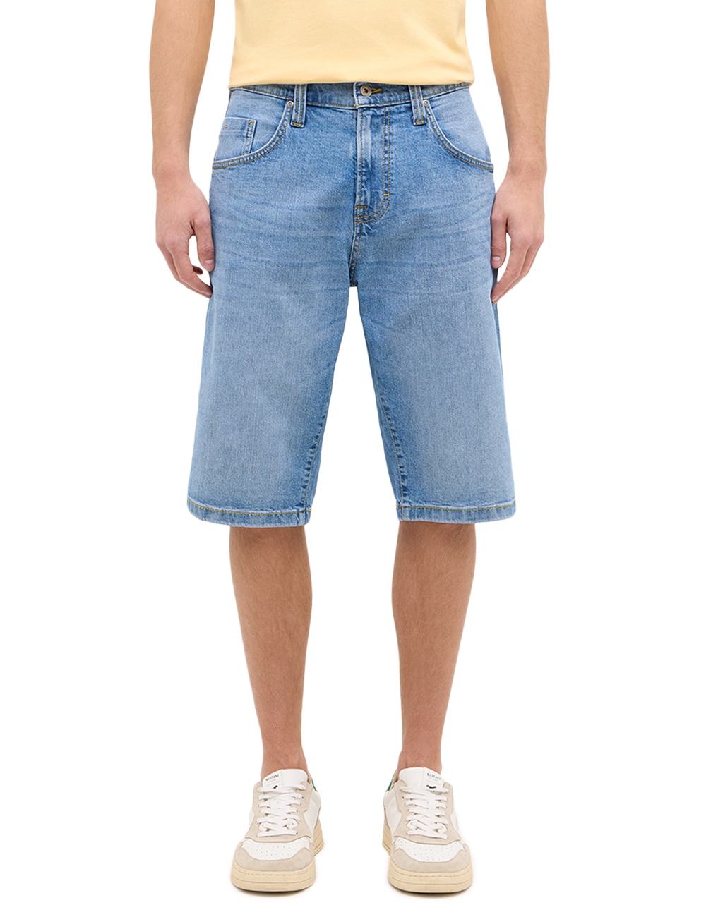 MUSTANG Shorts »Style Jackson Short«, mit Kontrastnähten