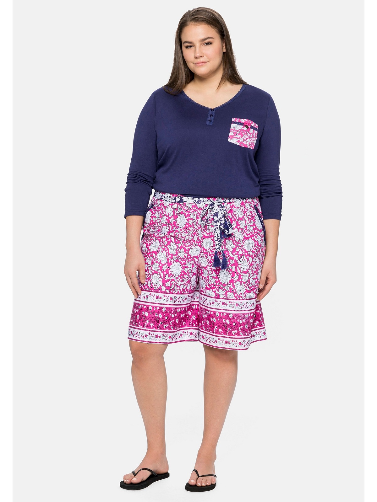sheego by Joe Browns Langarmshirt »Große Größen«, mit femininen Details