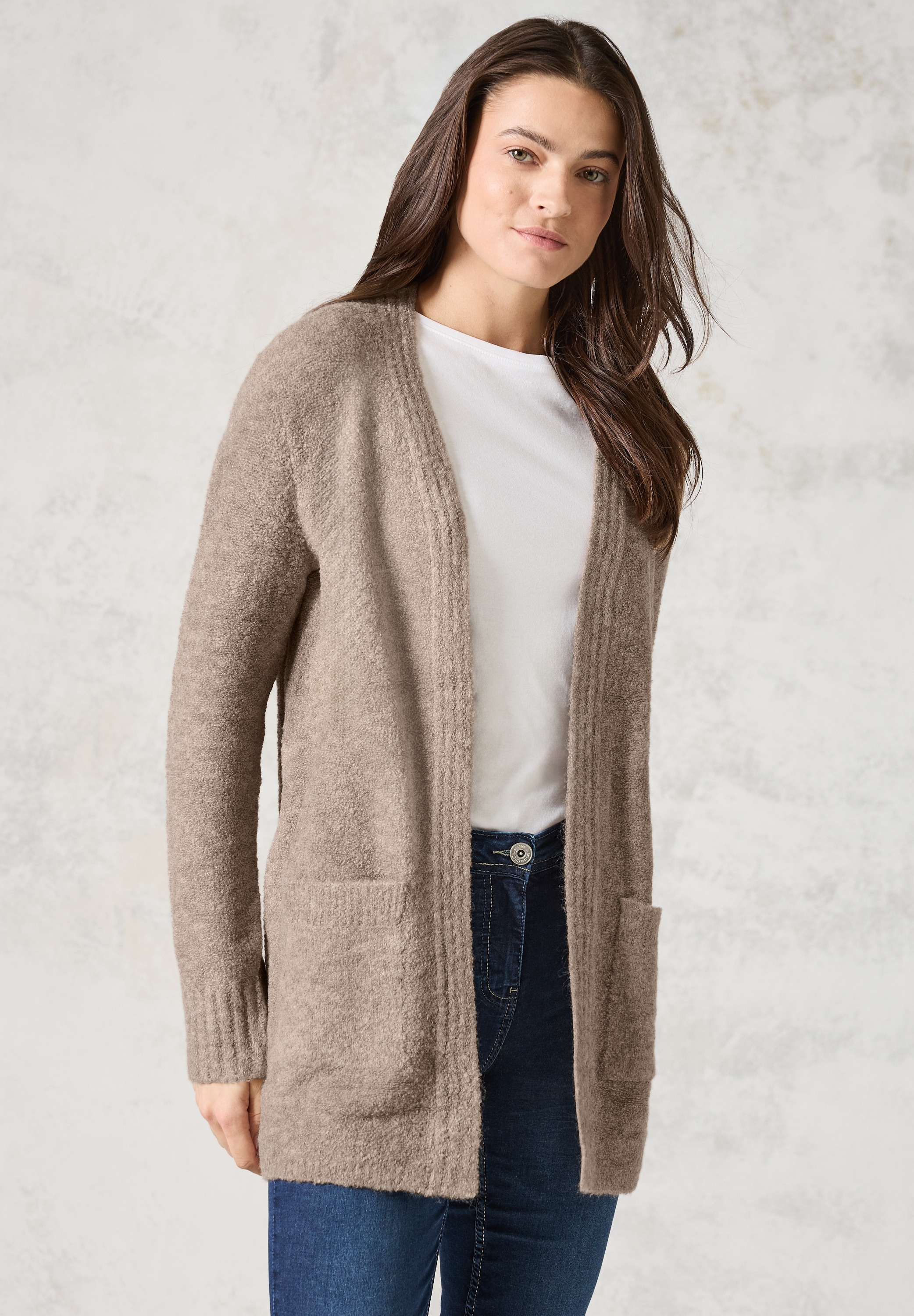 Longstrickjacke, in kuscheliger Bouclé-Qualität