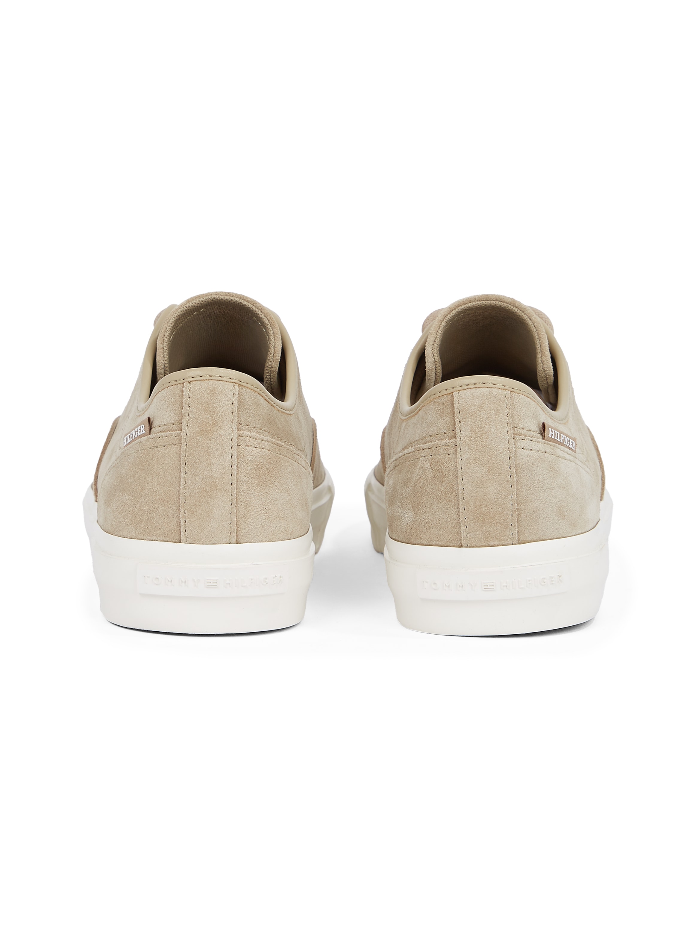 Tommy Hilfiger Sneaker »TH HI VULC LOW OXFORD SUEDE«, Freizeitschuh, Halbschuh, Schnürschuh mit Label an der Ferse