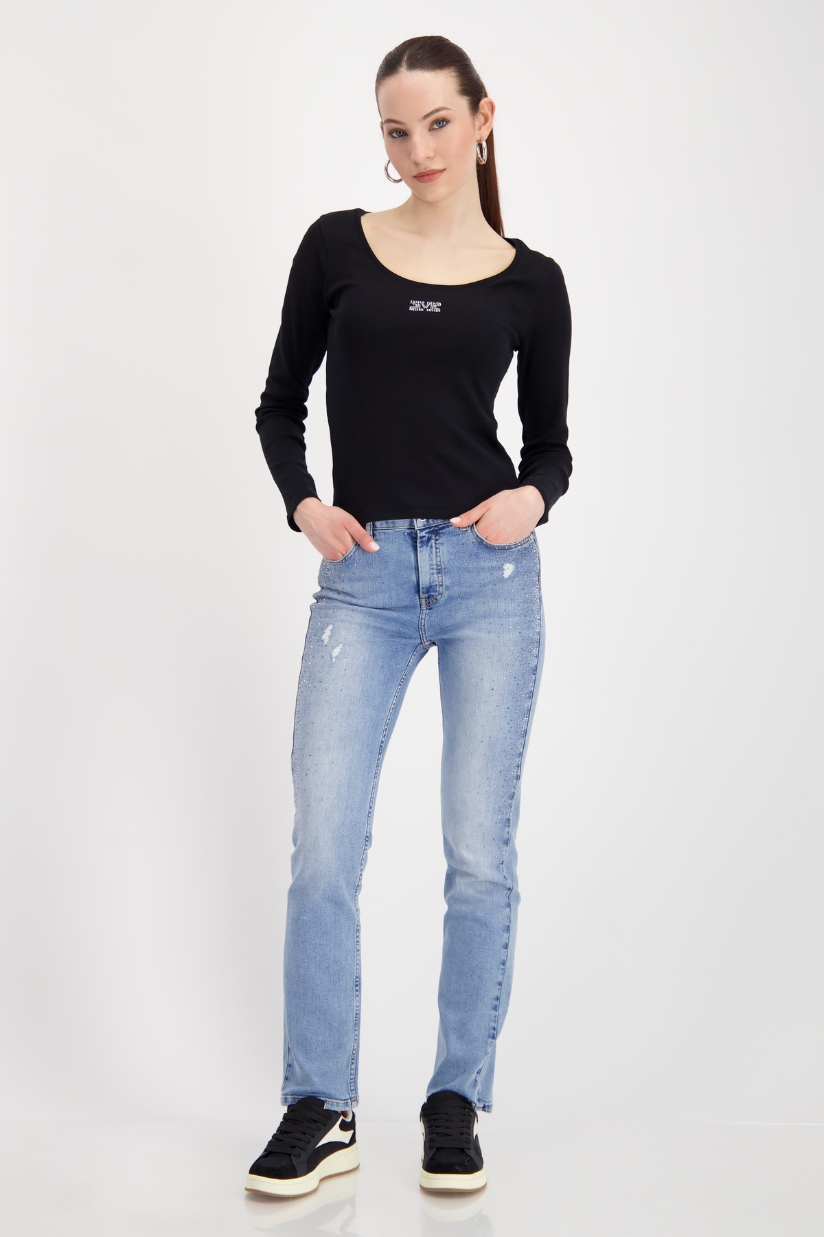 Monari Langarmshirt »Shirt Rippe Schmuck«, Mit weitem Rundhalsausschnitt