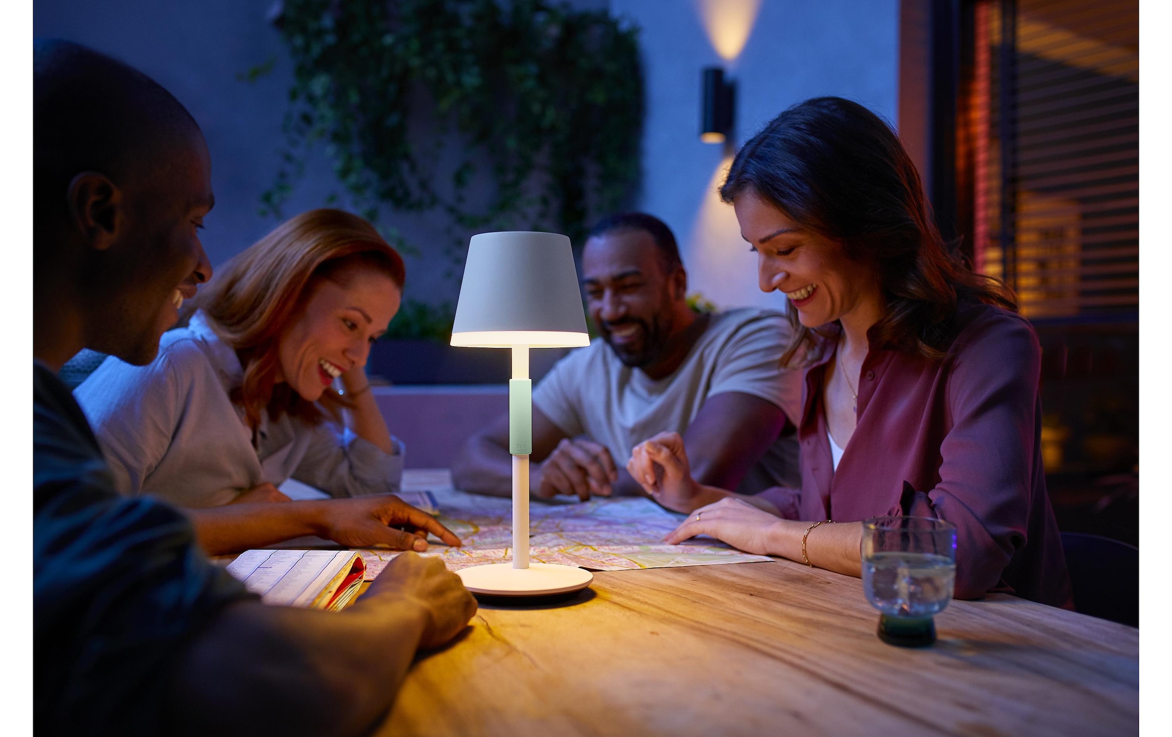 Philips Hue Tischleuchte »Tischleuchte White & Co« RGB