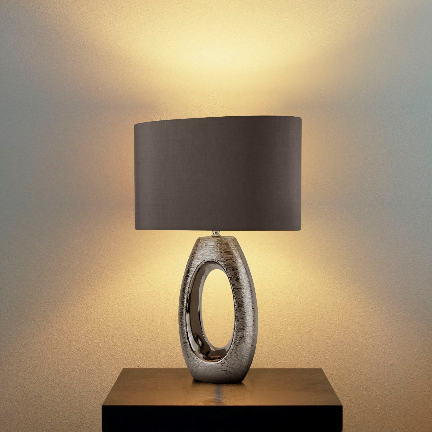Searchlight Tischleuchte »Artisan-Tischleuchte - Keramik-Chromsockel und Seidenschirm« E27 1 Stk.
