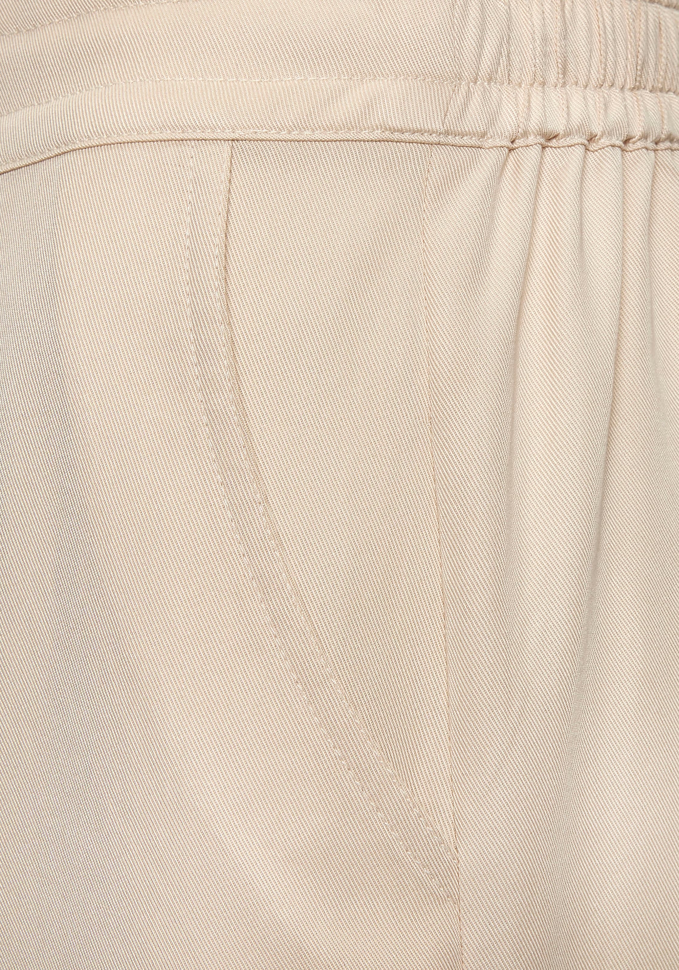 LASCANA Shorts, mit aufgesetzten Taschen und Gummizug, kurze Hose aus Lyocell