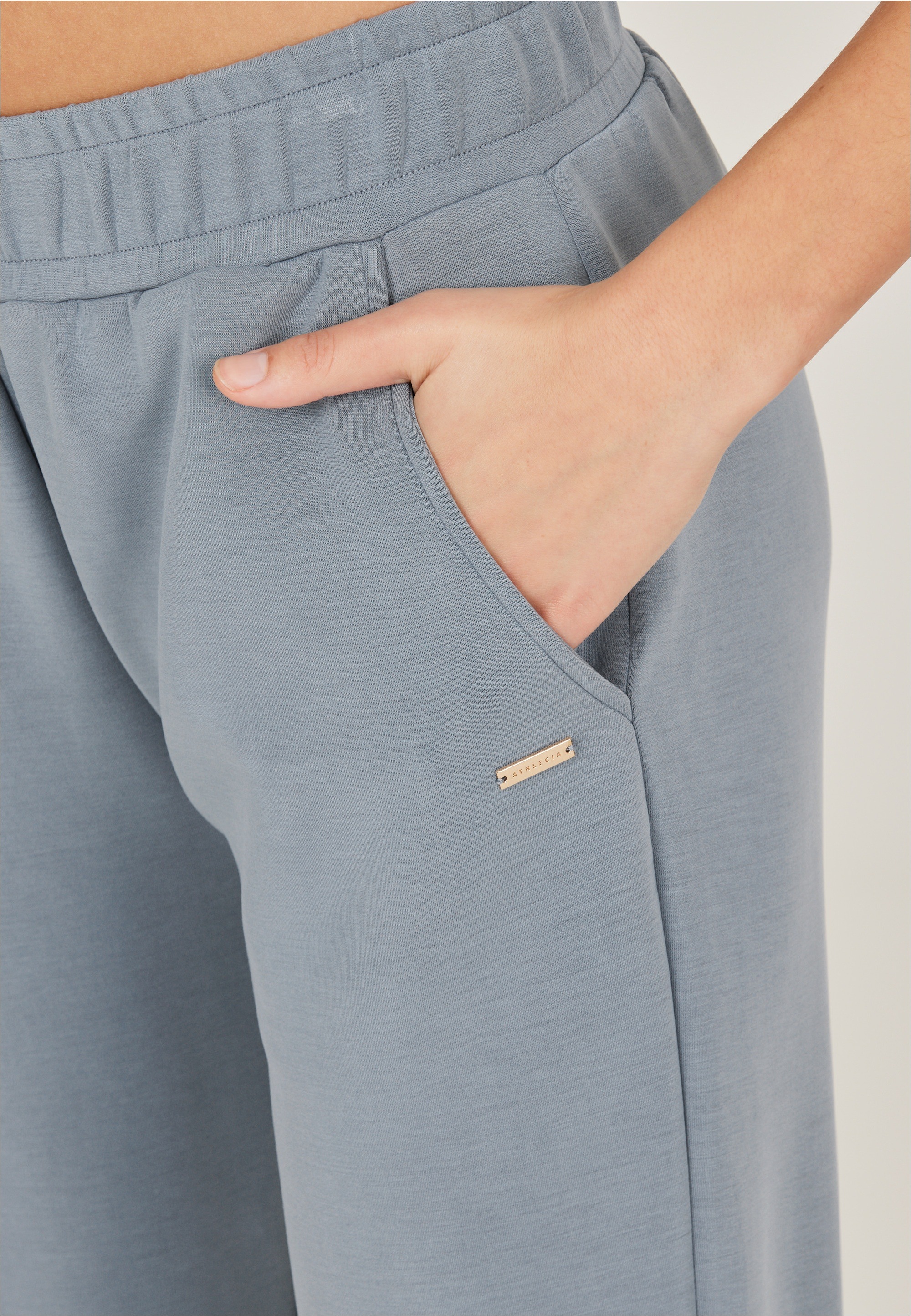ATHLECIA Sweathose »Jillnana«, mit recyceltem Polyester