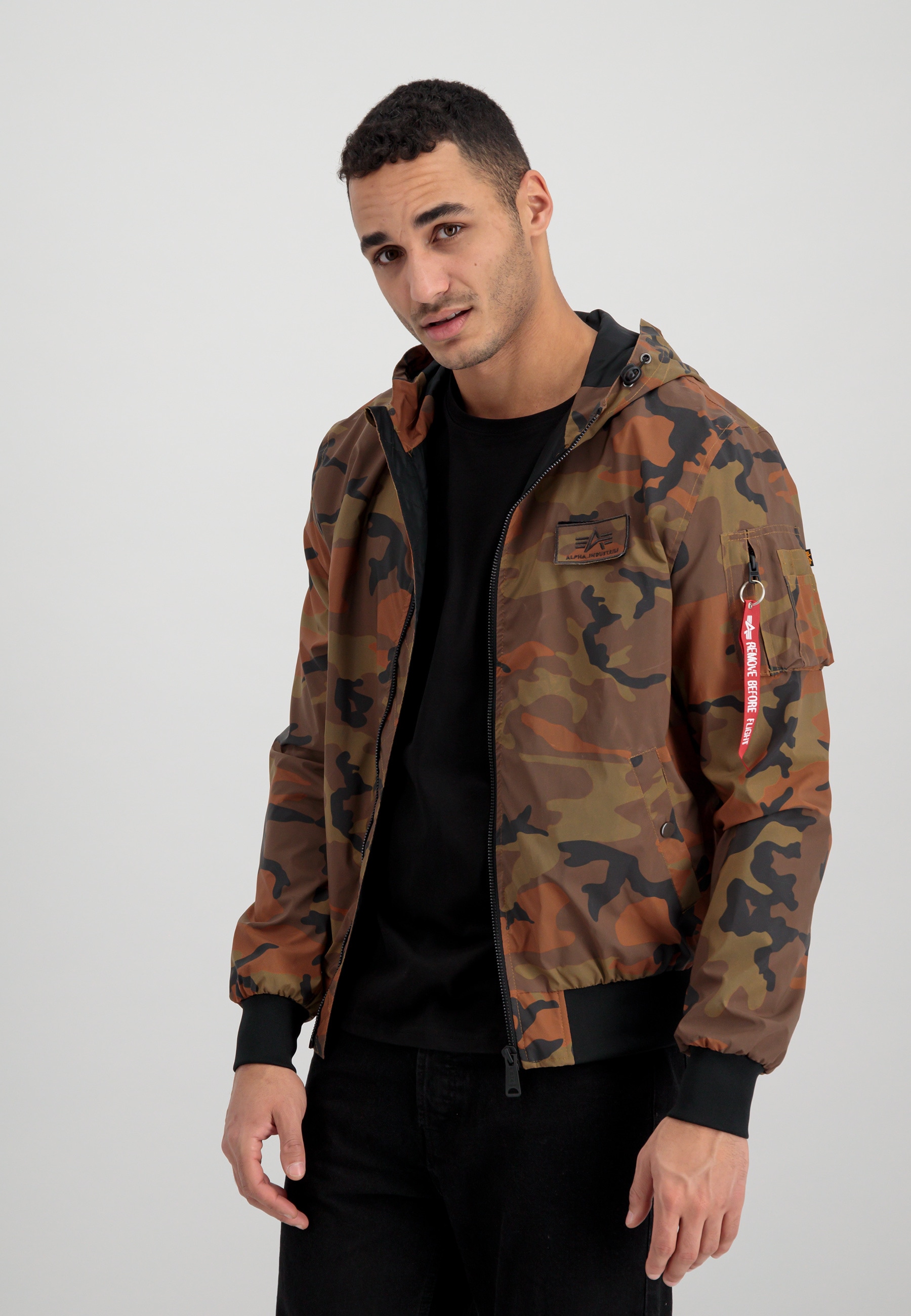 Alpha Industries Bomberjacke "Alpha Industries Men - Bomber Jackets MA-1 LW Hooded Refl. Camo"