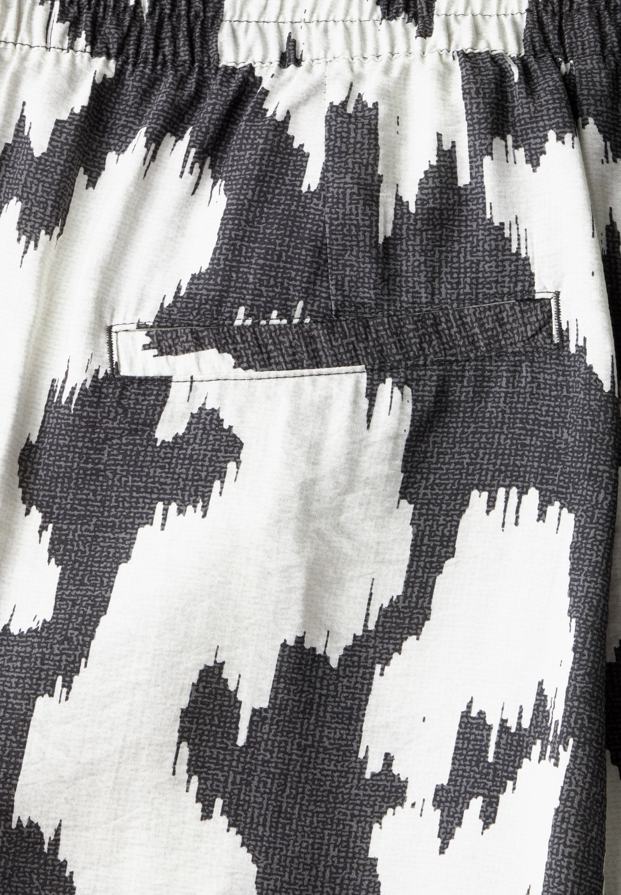 Cecil Stoffhose »Style Neele«, mit grafischem Muster und Gürteldetail vorne