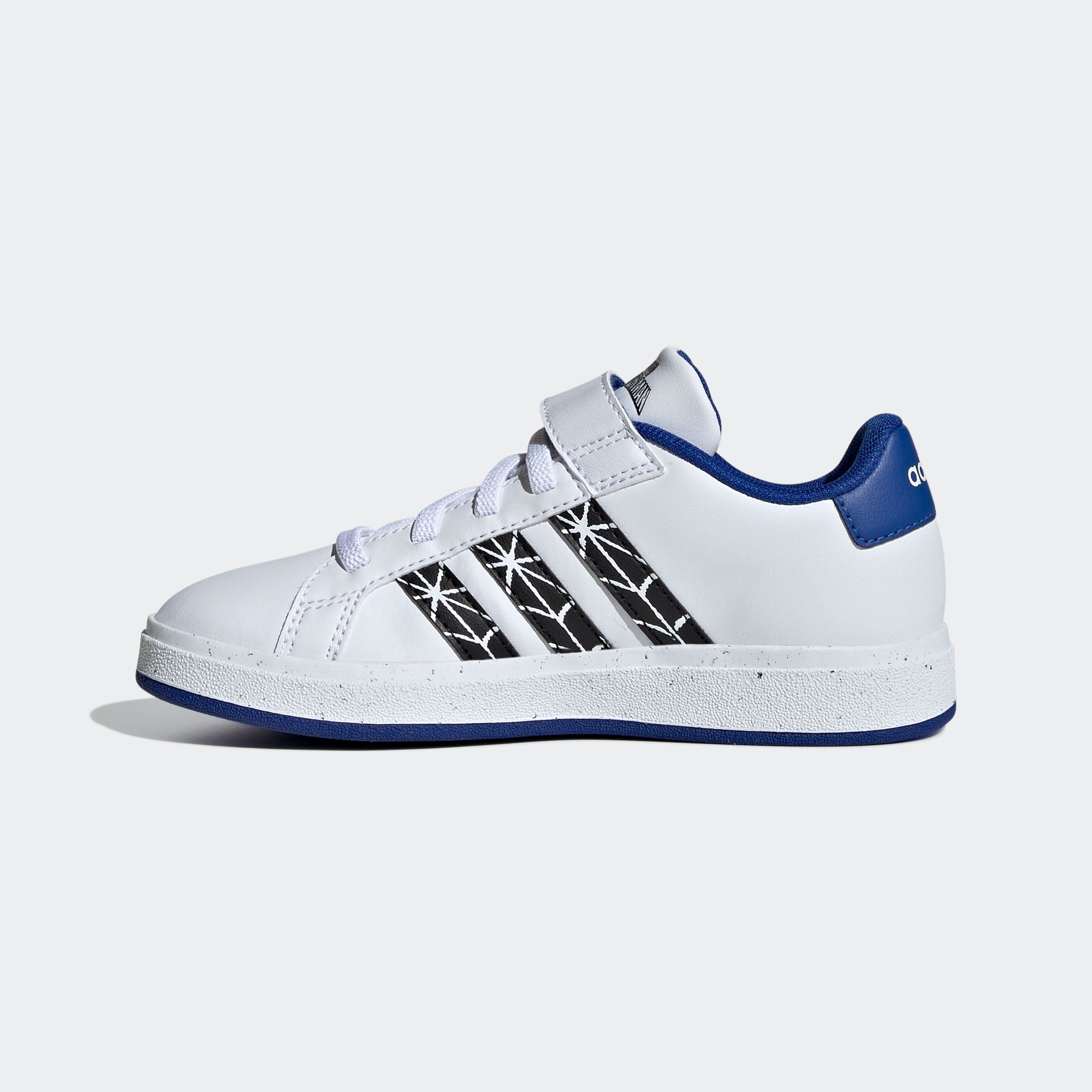 adidas Sportswear Sneaker »ADIDAS MARVEL SPIDER-MAN KIDS GRAND COURT SCHUH«, Design auf den Spuren des adidas Superstar