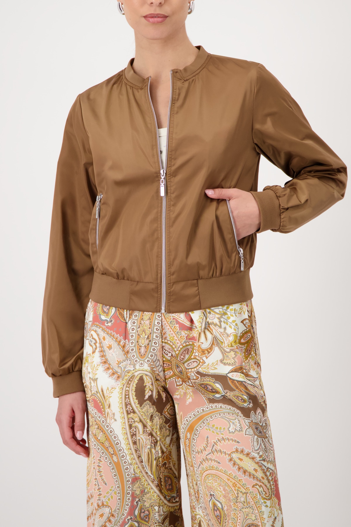 Monari Bomberjacke "Jacke Nylon" ohne Kapuze mit Reißverschlusstaschen