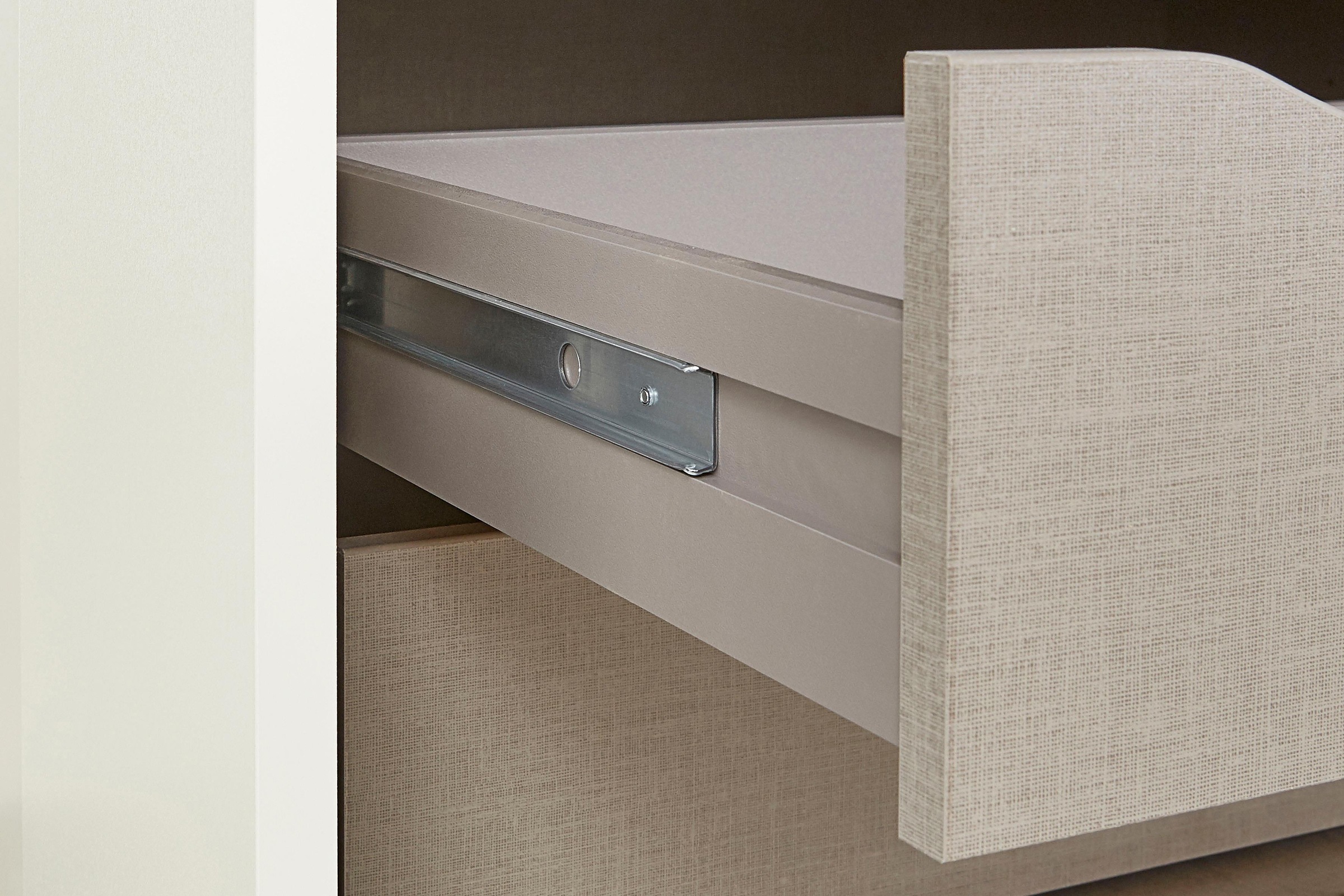 rauch Schwebetürenschrank »Kleiderschrank Schrank Garderobe Schlafzimmerschrank TUBONA«, inkl. Schubkasteneinsatz und zusätzlichen Einlegeböden MADE IN GERMANY