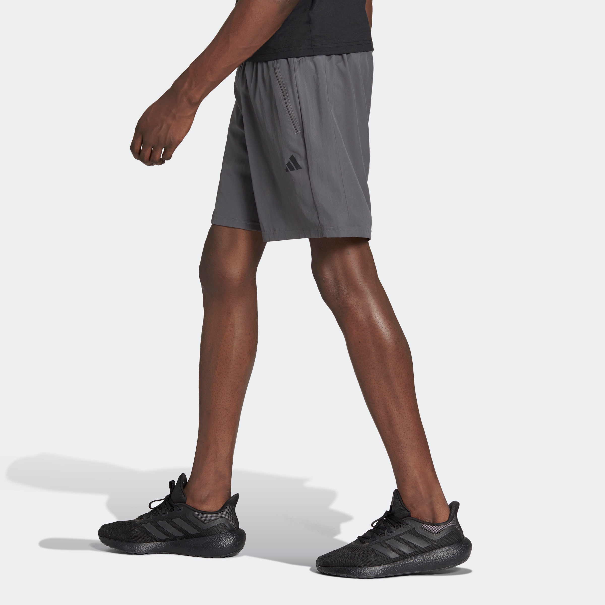 adidas Performance Shorts »TR-ES WV SHO«, (1 tlg.), Essentials Woven Trainingsshorts
