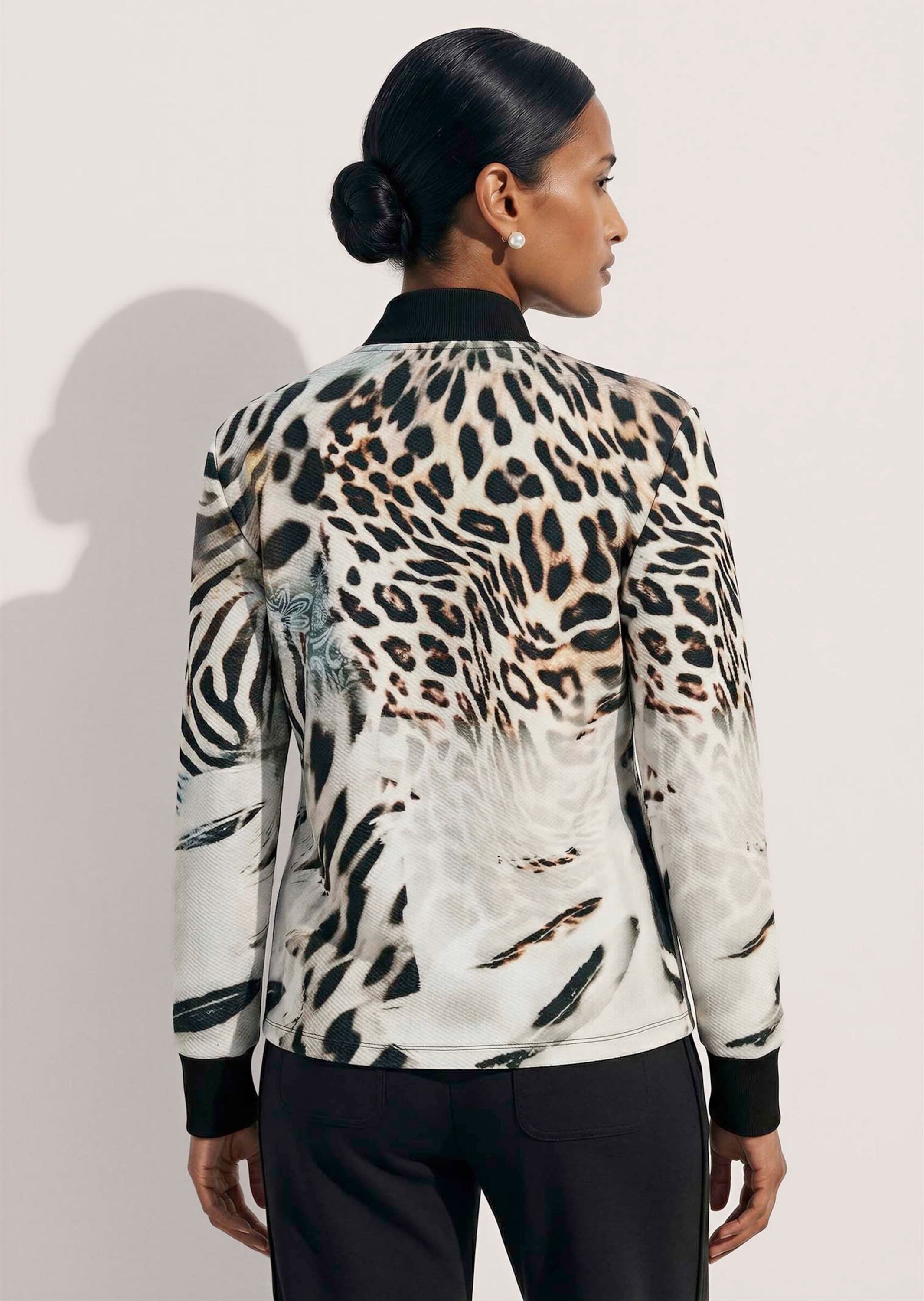 MADELEINE Langarmshirt »Shirt Sweatjacke mit Animal-Print«