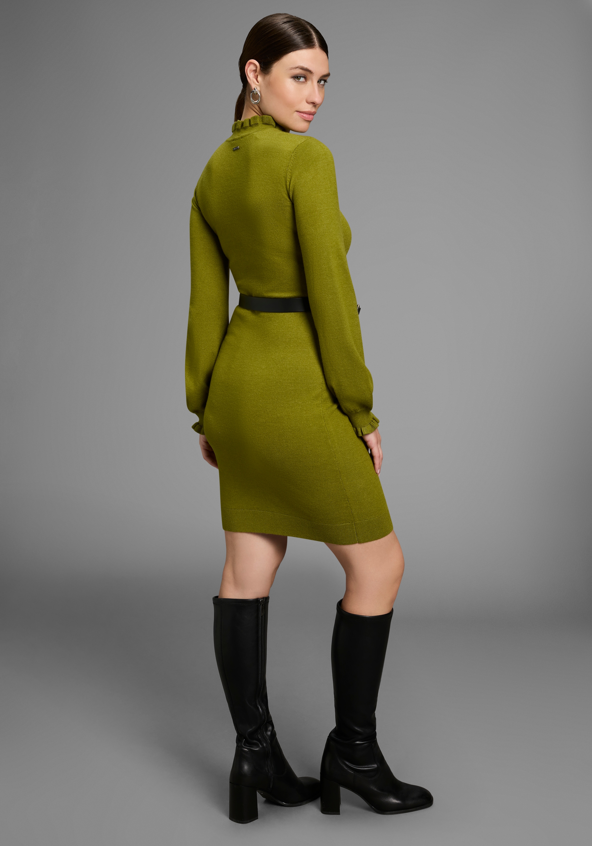 Laura Scott Strickkleid aus Viskosemischung mit femininem Rüschendetail