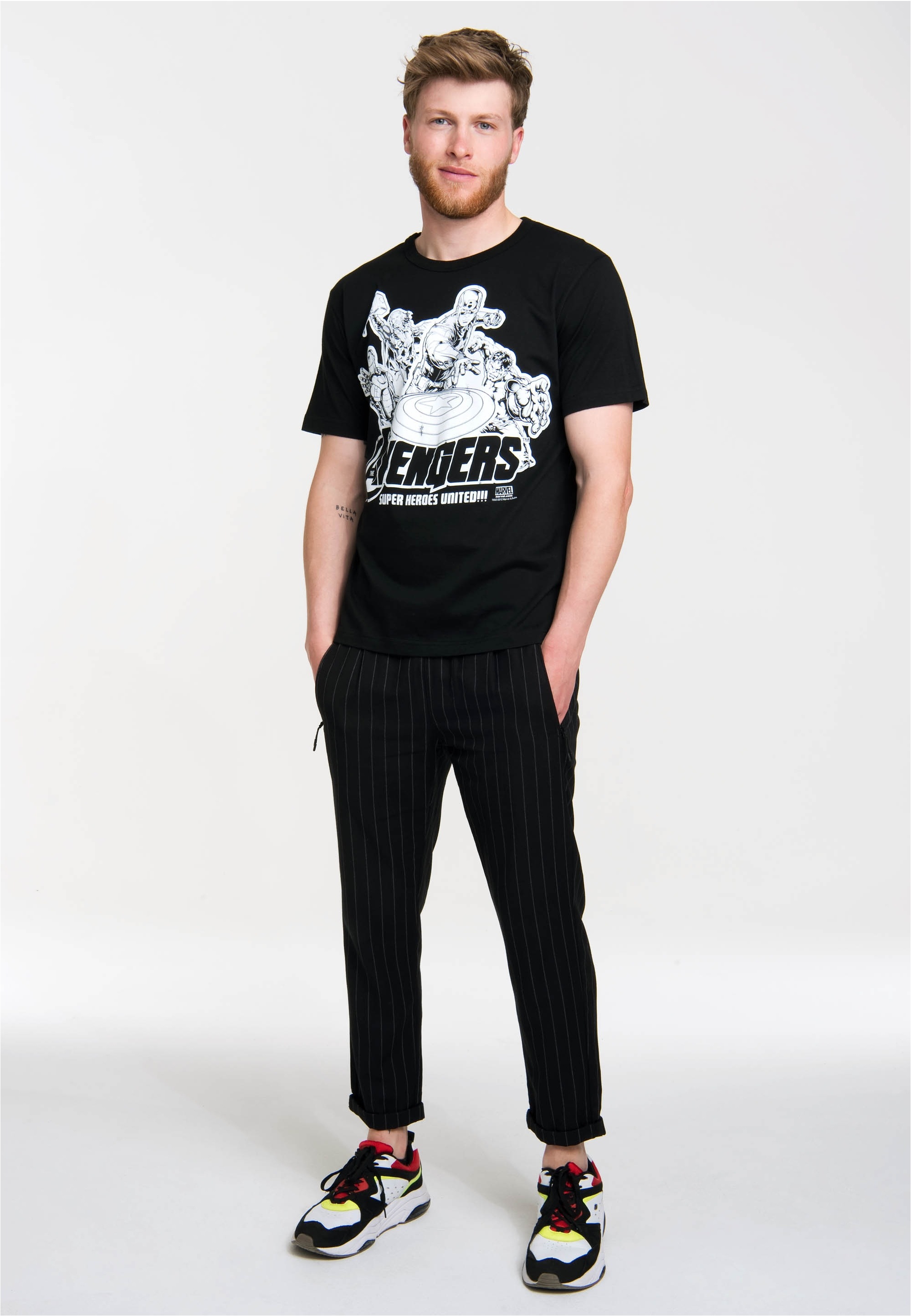 LOGOSHIRT T-Shirt »Avengers - Marvel - Heroes United« mit auffälligem Print