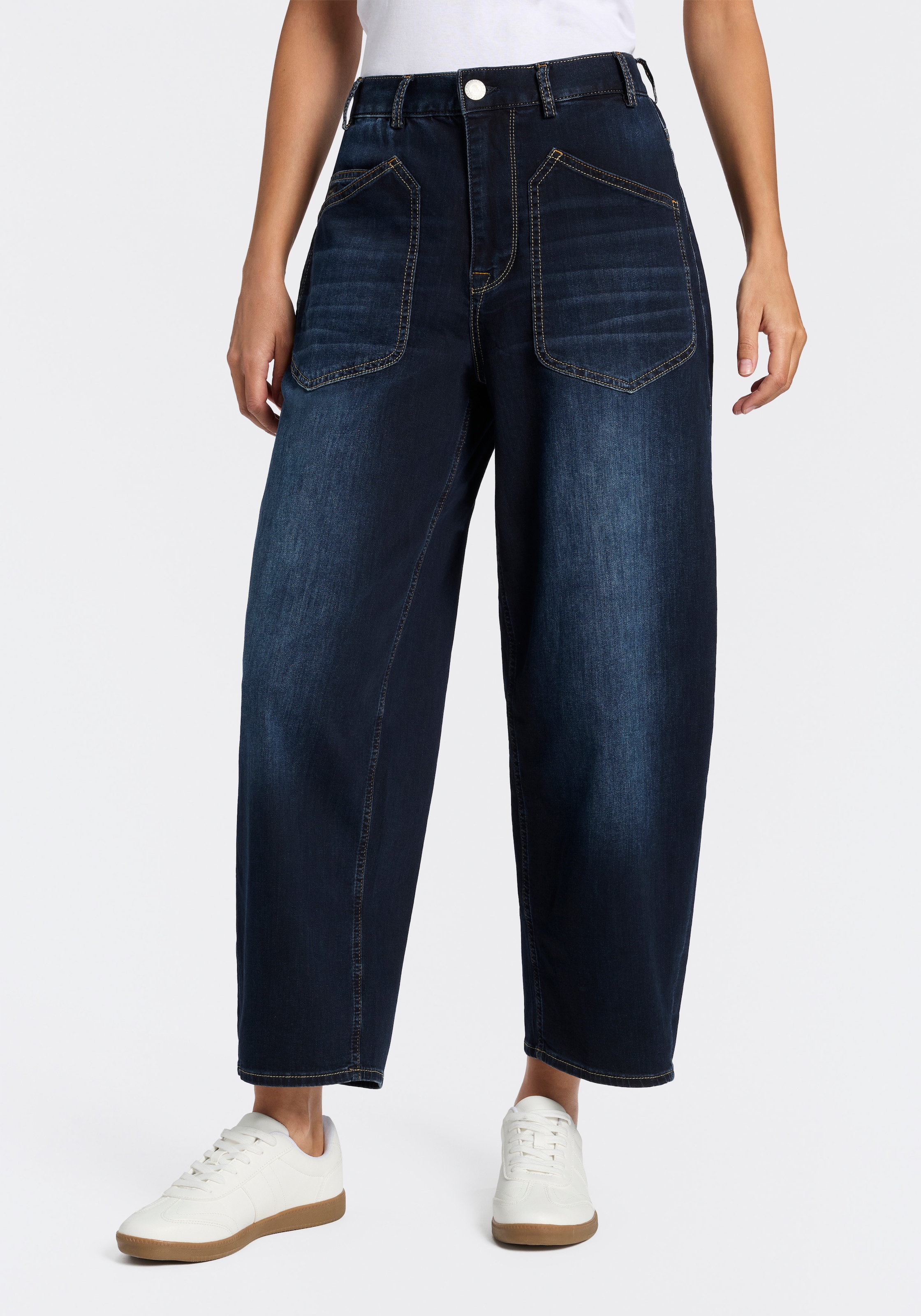 Herrlicher Loose-fit-Jeans »Meryll Denim Light« O-Shape mit aufgesetzten Taschen