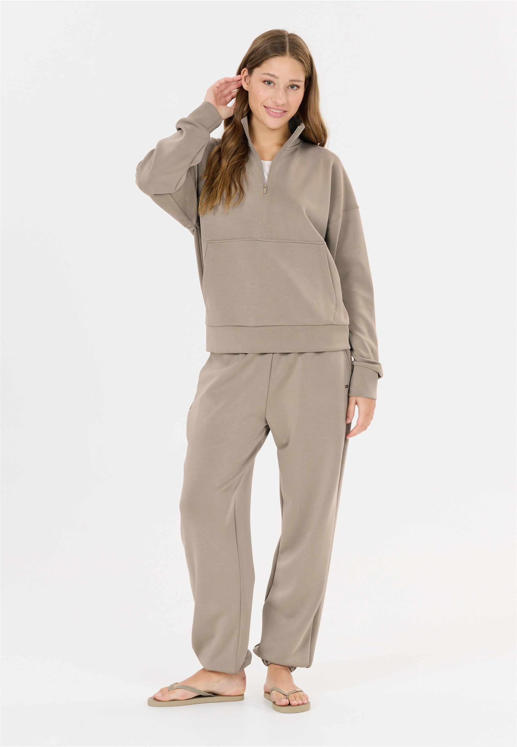 ATHLECIA Sweatshirt "Jillnana", mit geräumiger Kängurutasche
