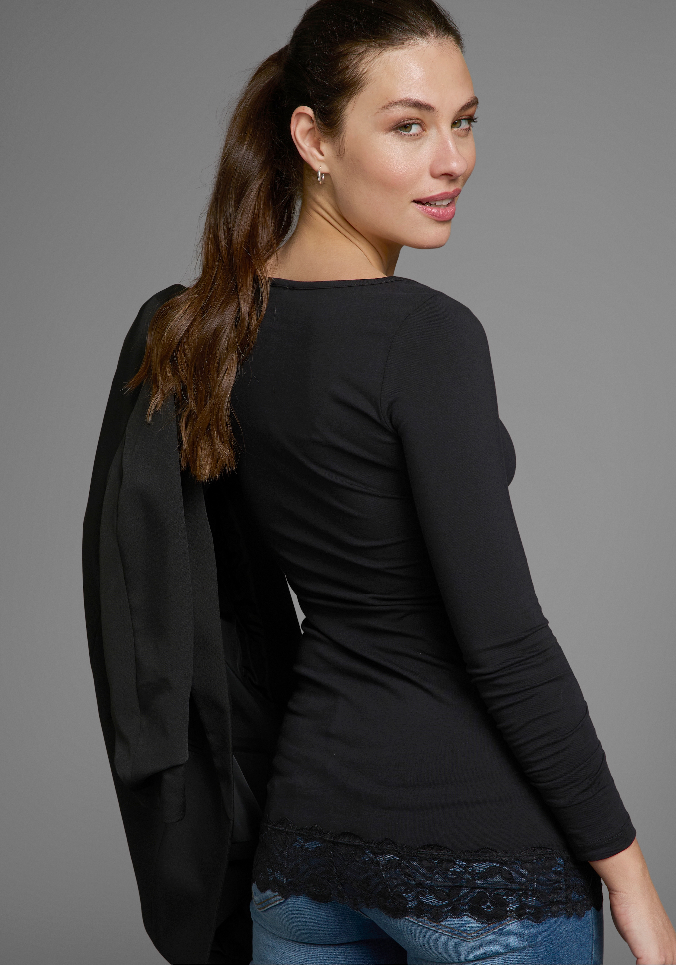 AJC Longshirt, Langarm, figurbetonter Schnitt, unifarben, Rundhalsausschnitt