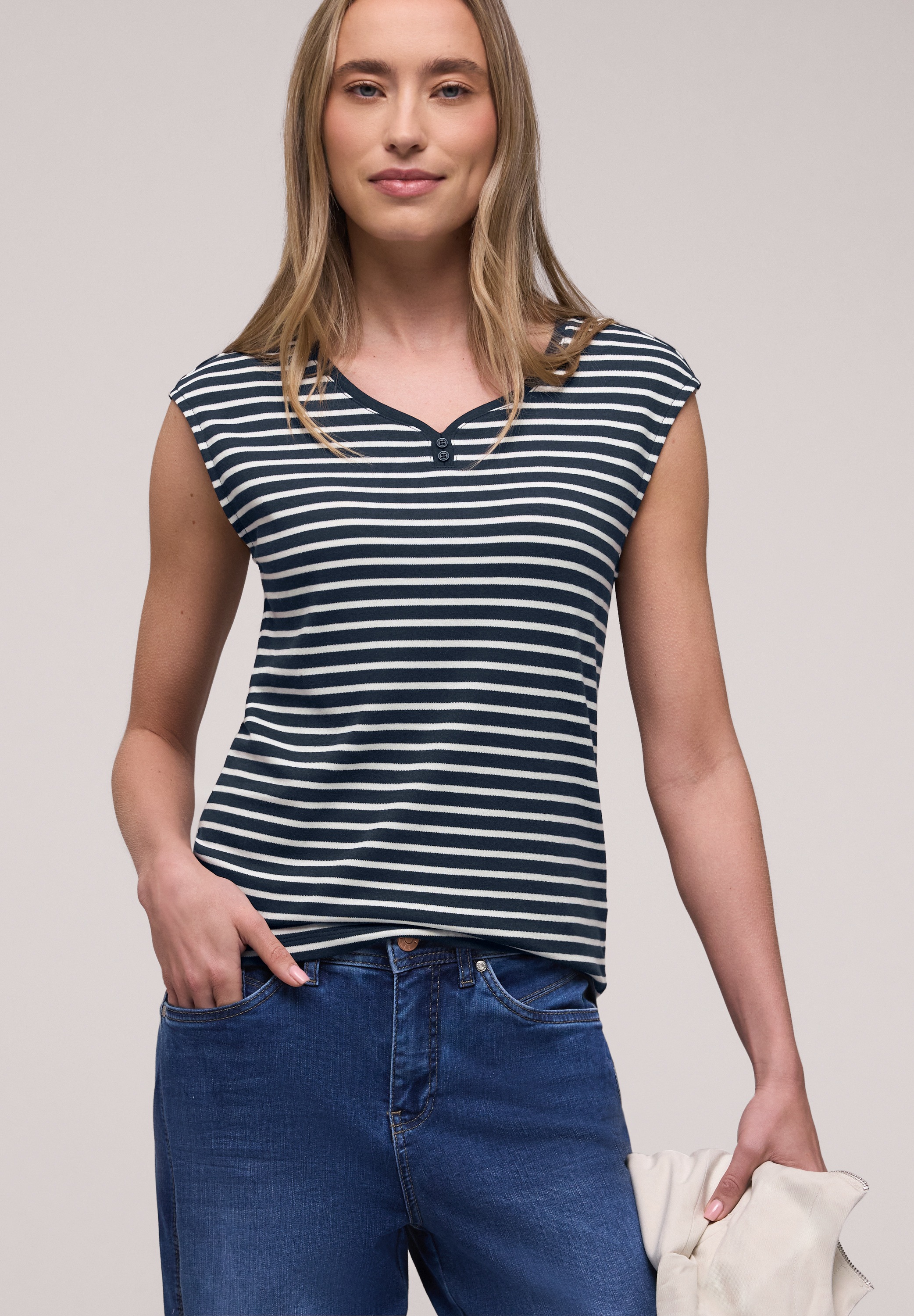 STREET ONE V-Shirt mit abgerundetem V-Ausschnitt günstig online kaufen