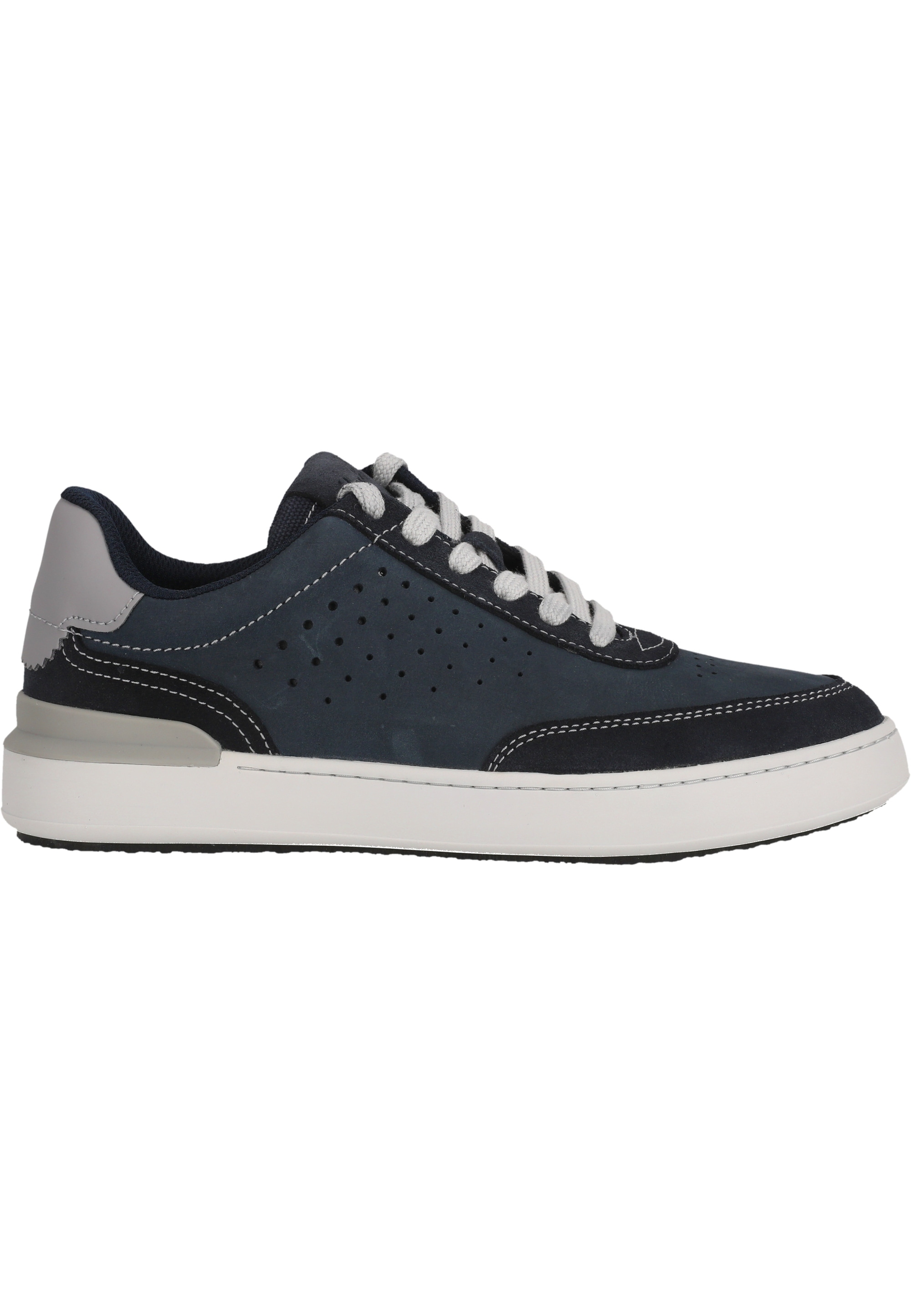 Clarks Sneaker »Courtlite«, mit federndem Fußbett