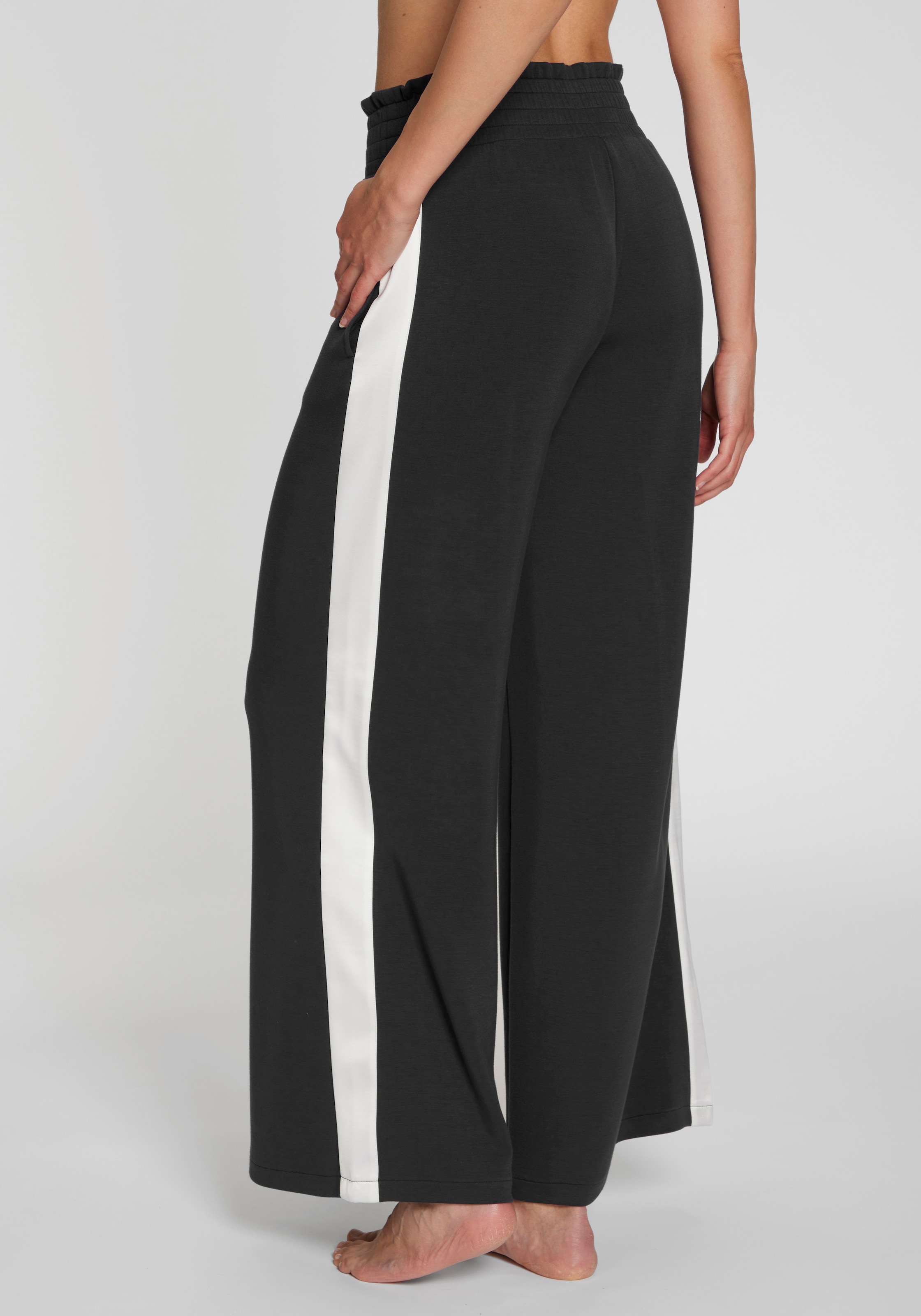 LASCANA Homewearhose  mit gerafftem Wellnessbund