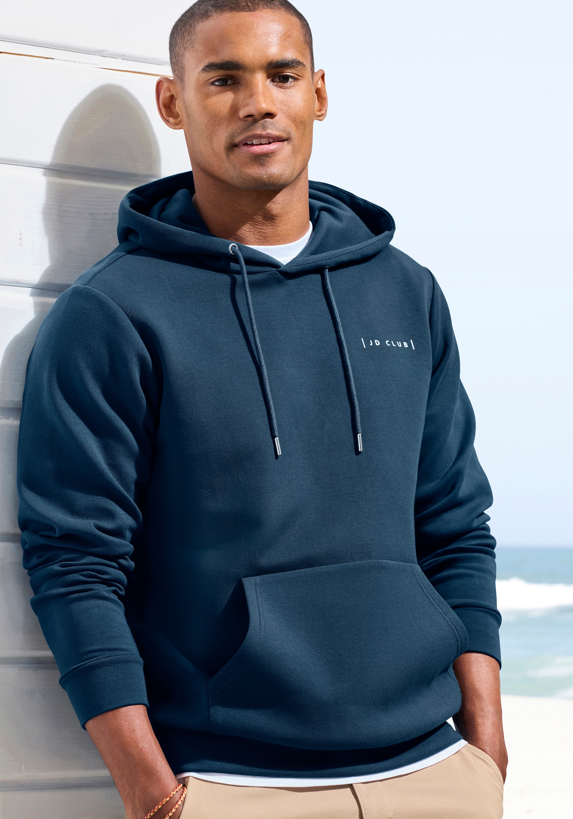 John Devin Hoodie, hochwertige Qualität mit dezentem Logodruck vorn