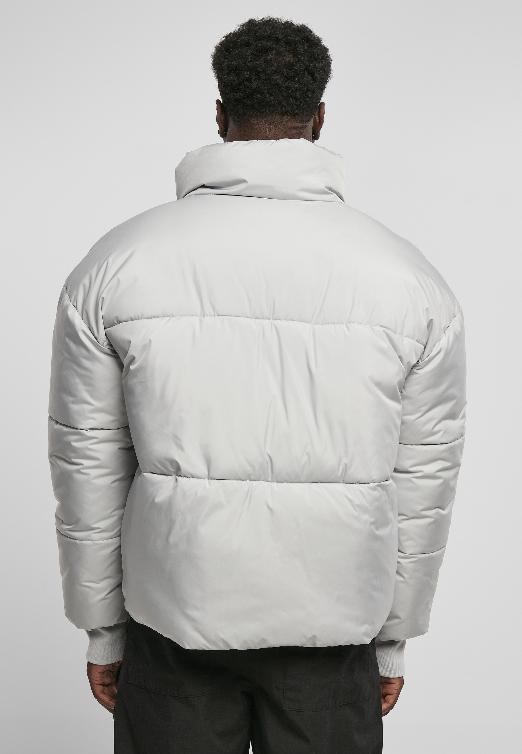 URBAN CLASSICS Winterjacke »Urban Classics Herren Short Big Puffer Jacket« 1 Stk. tlg. ohne Kapuze