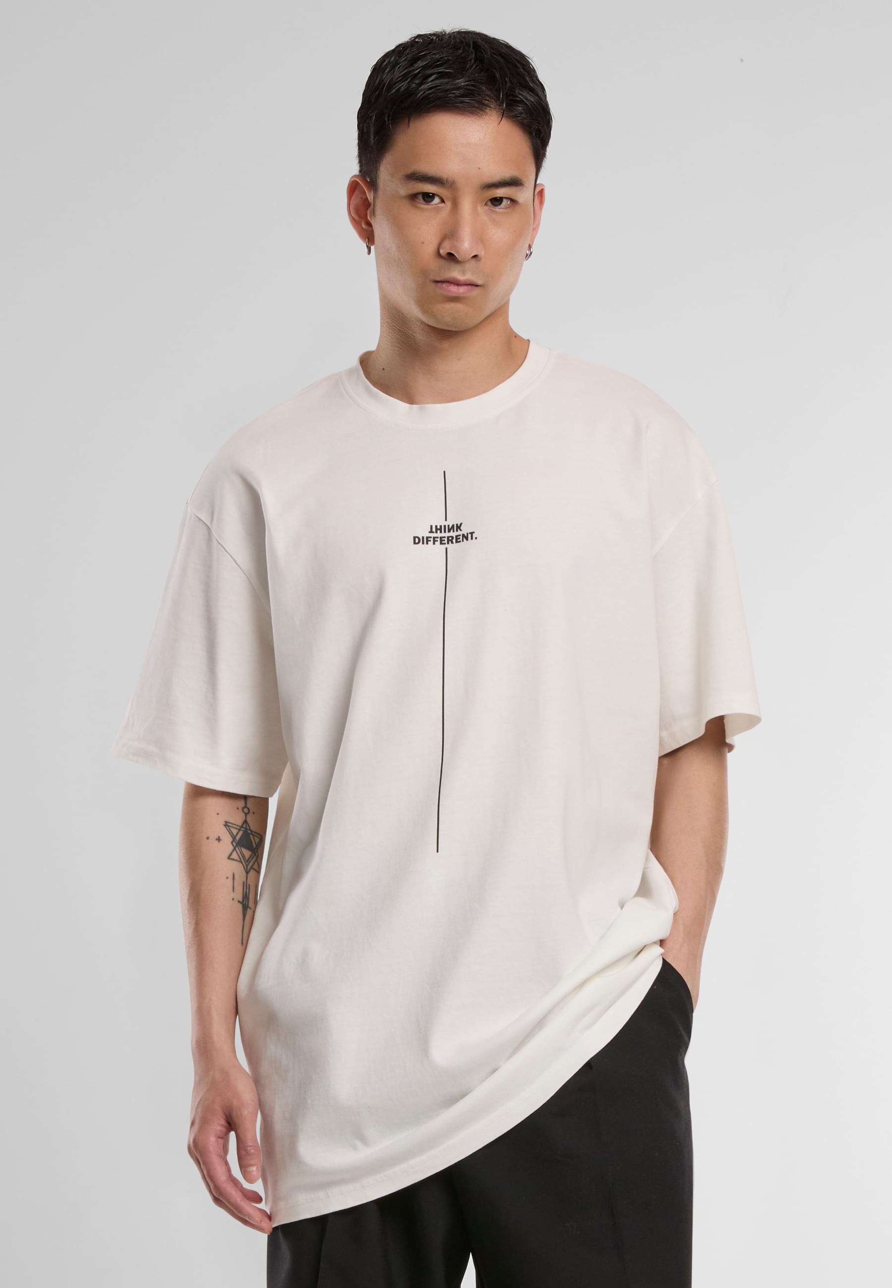 Merchcode T-Shirt »Merchcode Herren Think Different Heavy Oversized Tee«, (1 tlg.)