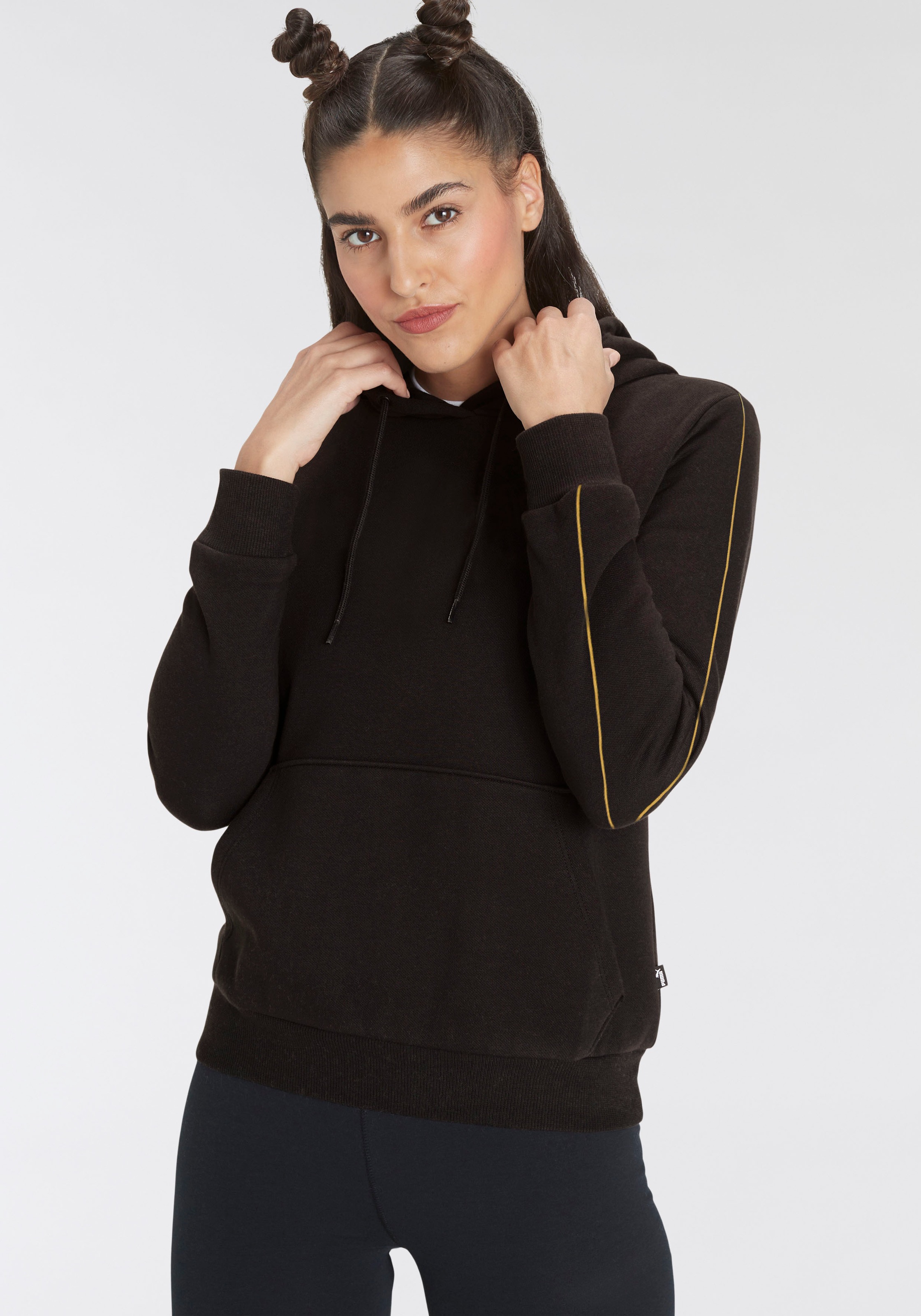 PUMA Kapuzensweatshirt "ESS TAPE MINIMAL GOLD HOODIE FL", mit Metallic-Akze günstig online kaufen