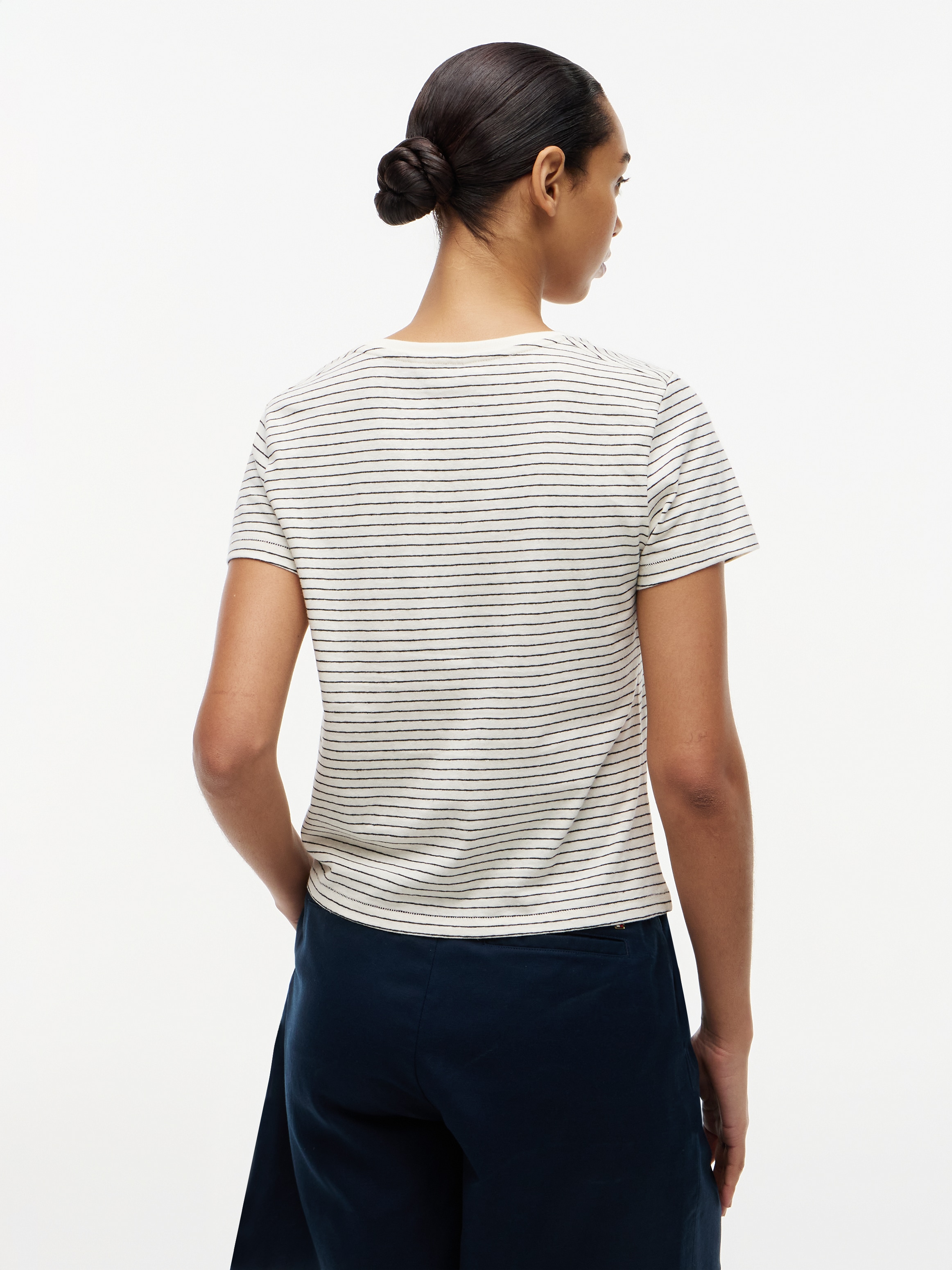 Tommy Hilfiger Kurzarmshirt »CO LINEN V-NECK SHORT SLEEVE TEE« mit V-Ausschnitt, Regular Fit