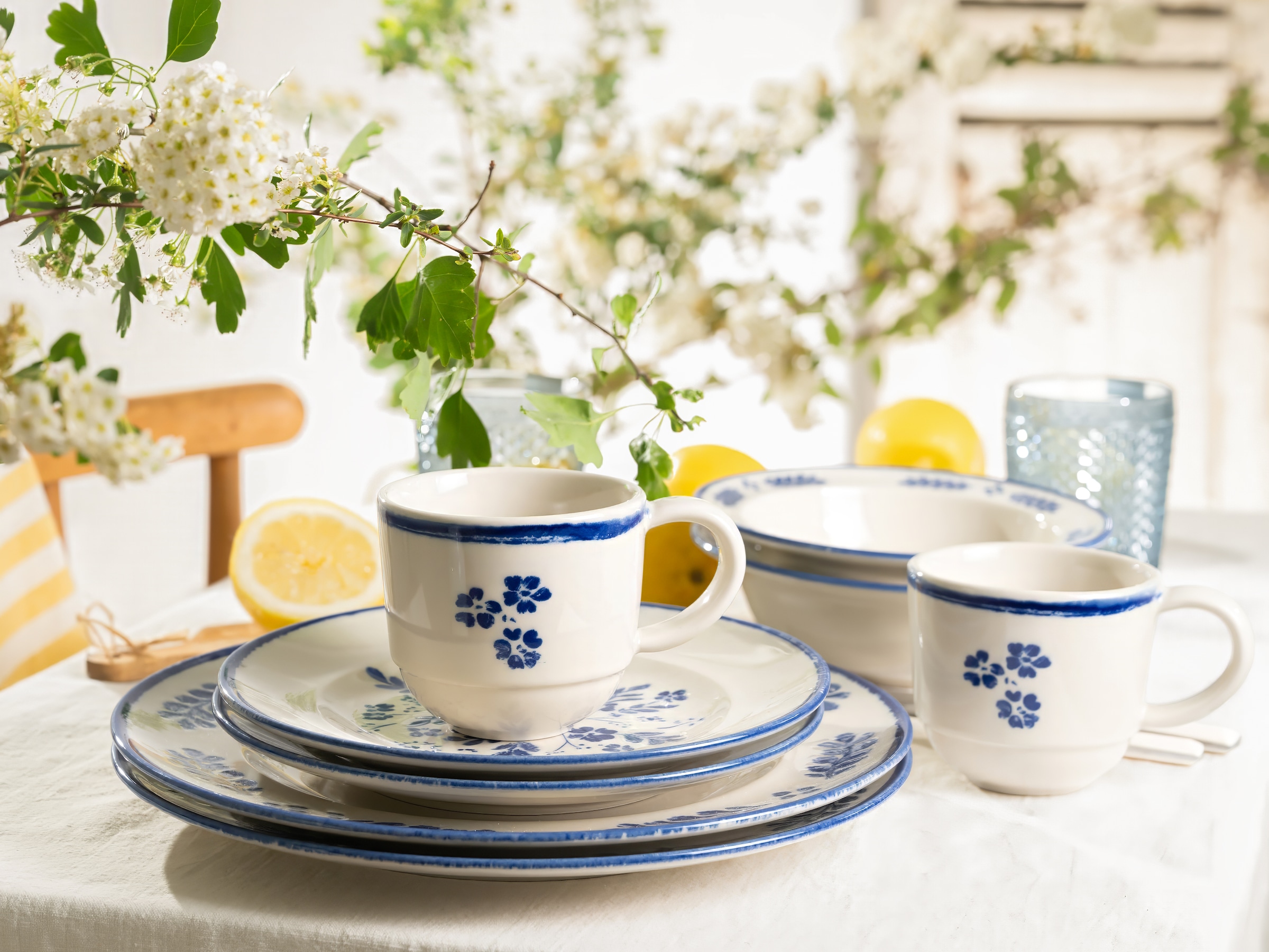 CreaTable Kombiservice »Rondo Cottage, Geschirr-Set, 8-tlg.« Hochwertiges Steinzeug, Leicht cremefarbene Naturglasur