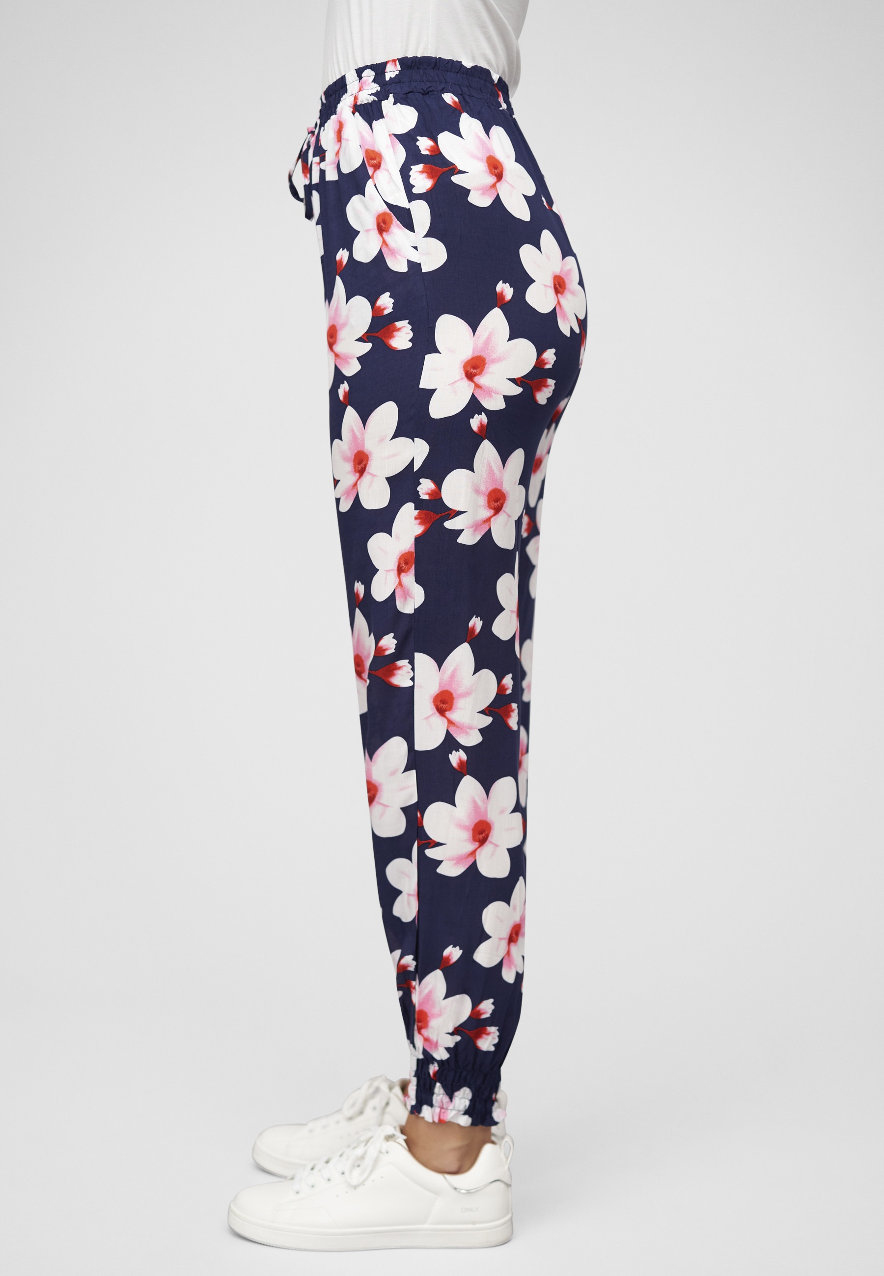 CLOUD 5IVE Stoffhose »CLOUD 5IVE Viskose Hose mit Bündchen 2-Pockets & Big Flowers«