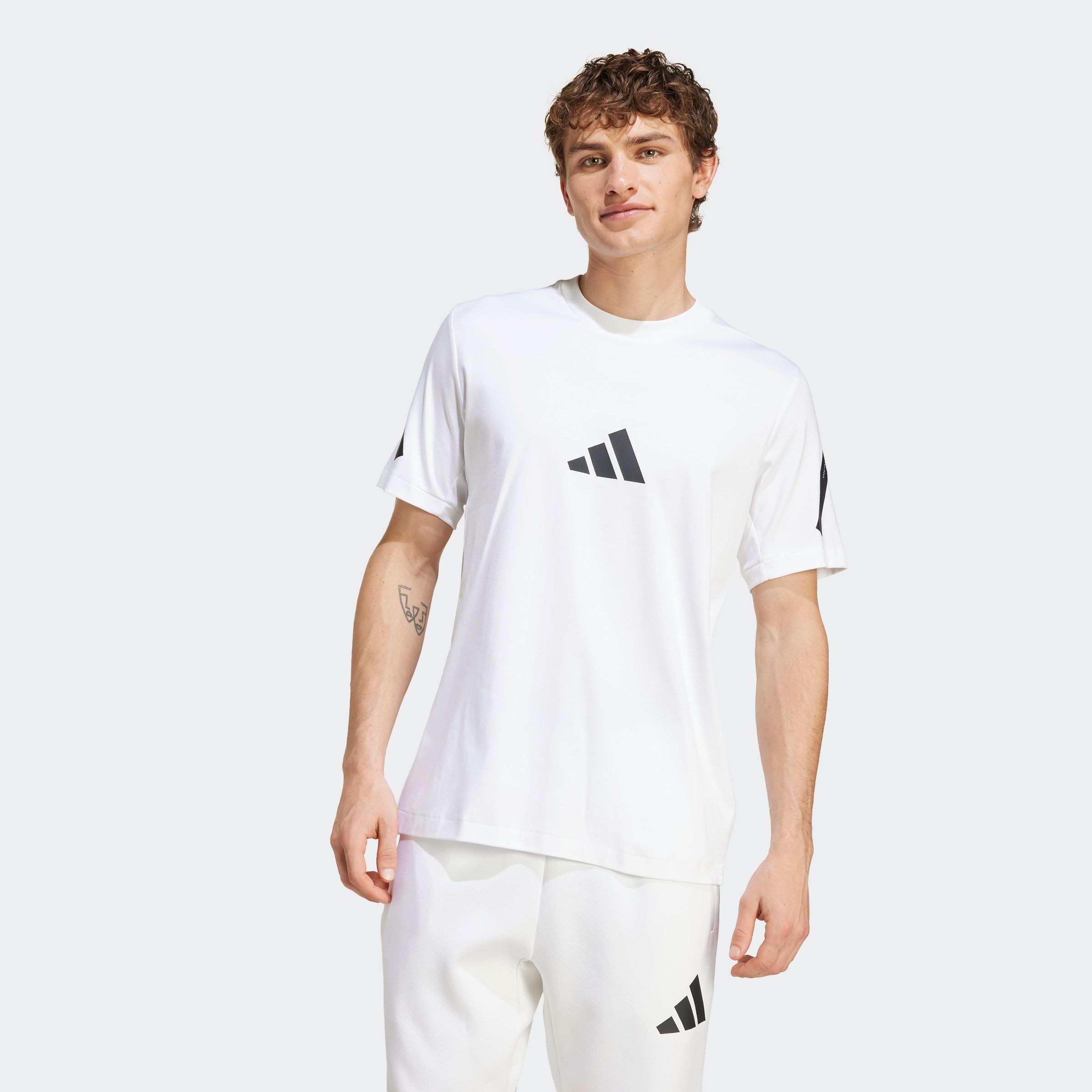adidas Sportswear T-Shirt "M Z.N.E. TEE" sportlicher Stil, Kurzarm, aus Baumwolle, ohne Verschluss
