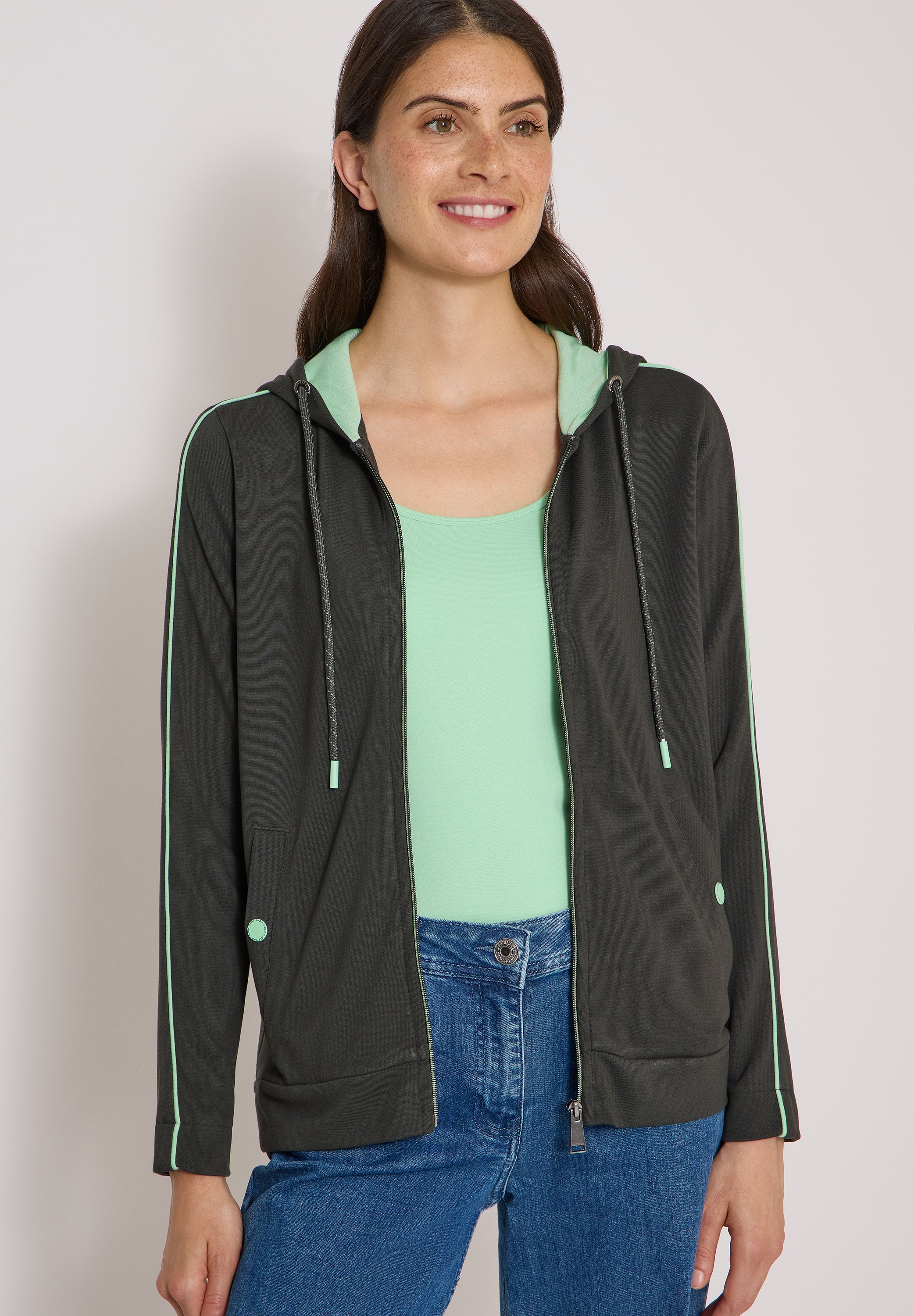 Cecil Cardigan mit Kapuze mit Tunnelzugband