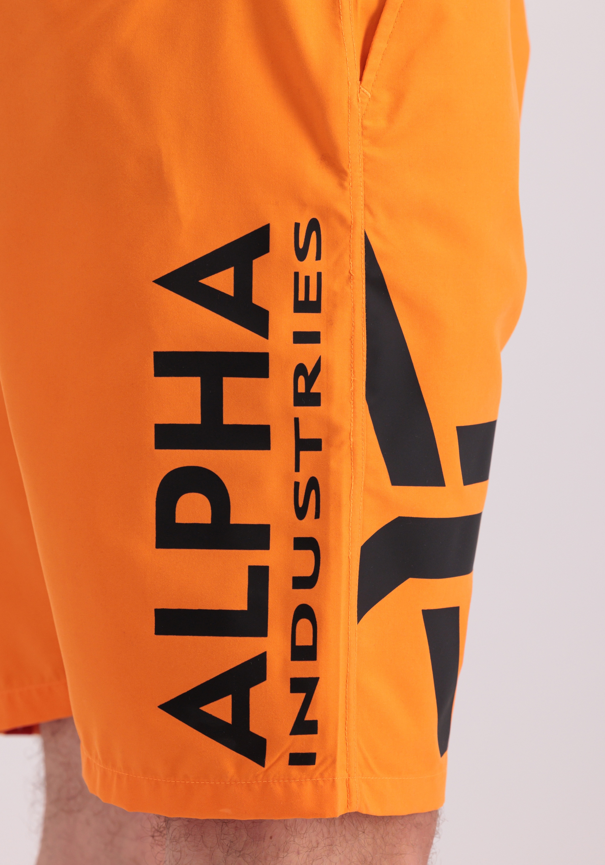 Alpha Industries Shorts »Alpha Industries Men - Beachwear Side Print Board Short«