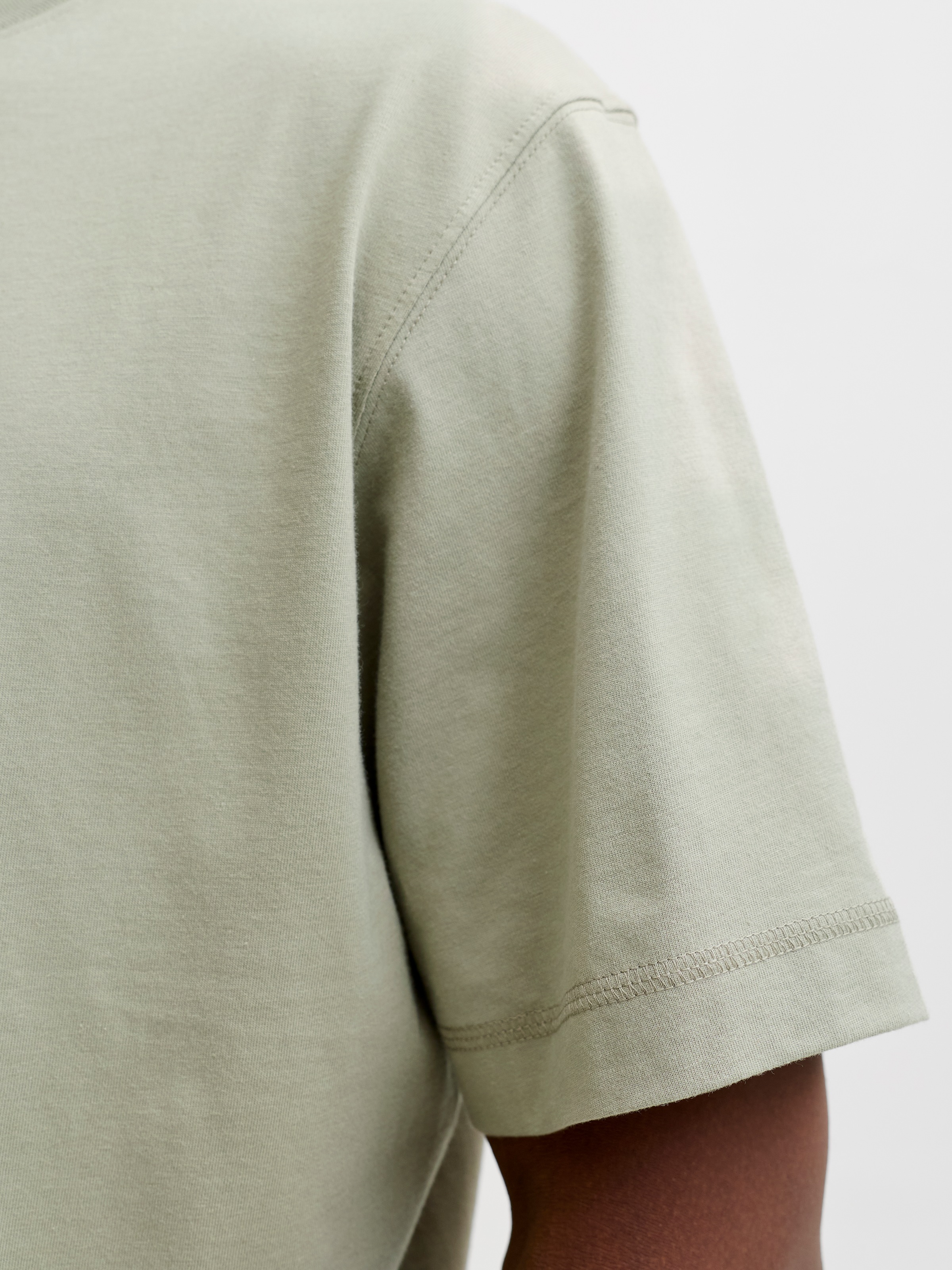 Kurzarmshirt JACK & JONES "JORNORREBRO EMB TEE SS CREW NECK NOOS", Herren, Gr. S, seagrass, Jersey, Obermaterial: 100% Baumwolle, unifarben, relaxed fit normal, Rundhals, gerader Abschluss, Shirts, mit Logo Print 2