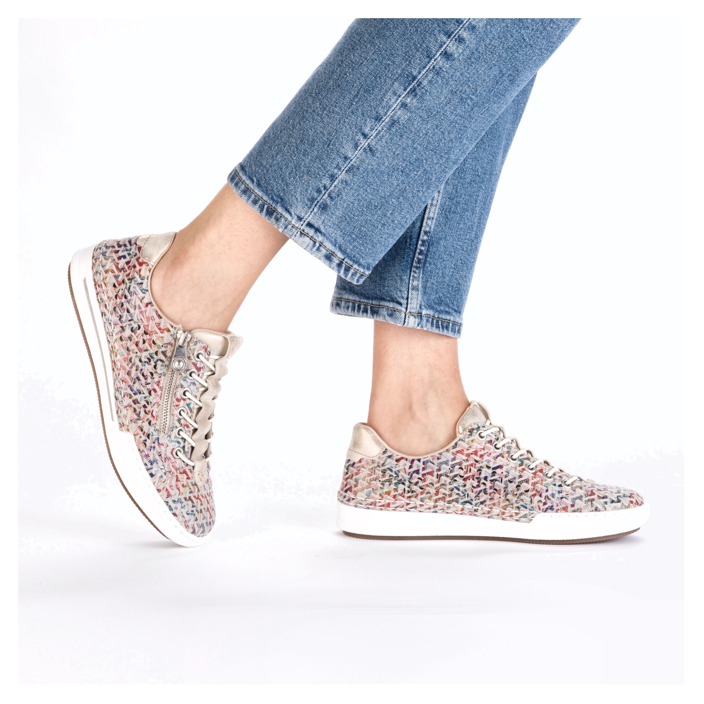 Rieker Slip-On Sneaker, Schlupfschuh, Halbschuh, Freizeitschuh mit gepolstertem Schaftrand