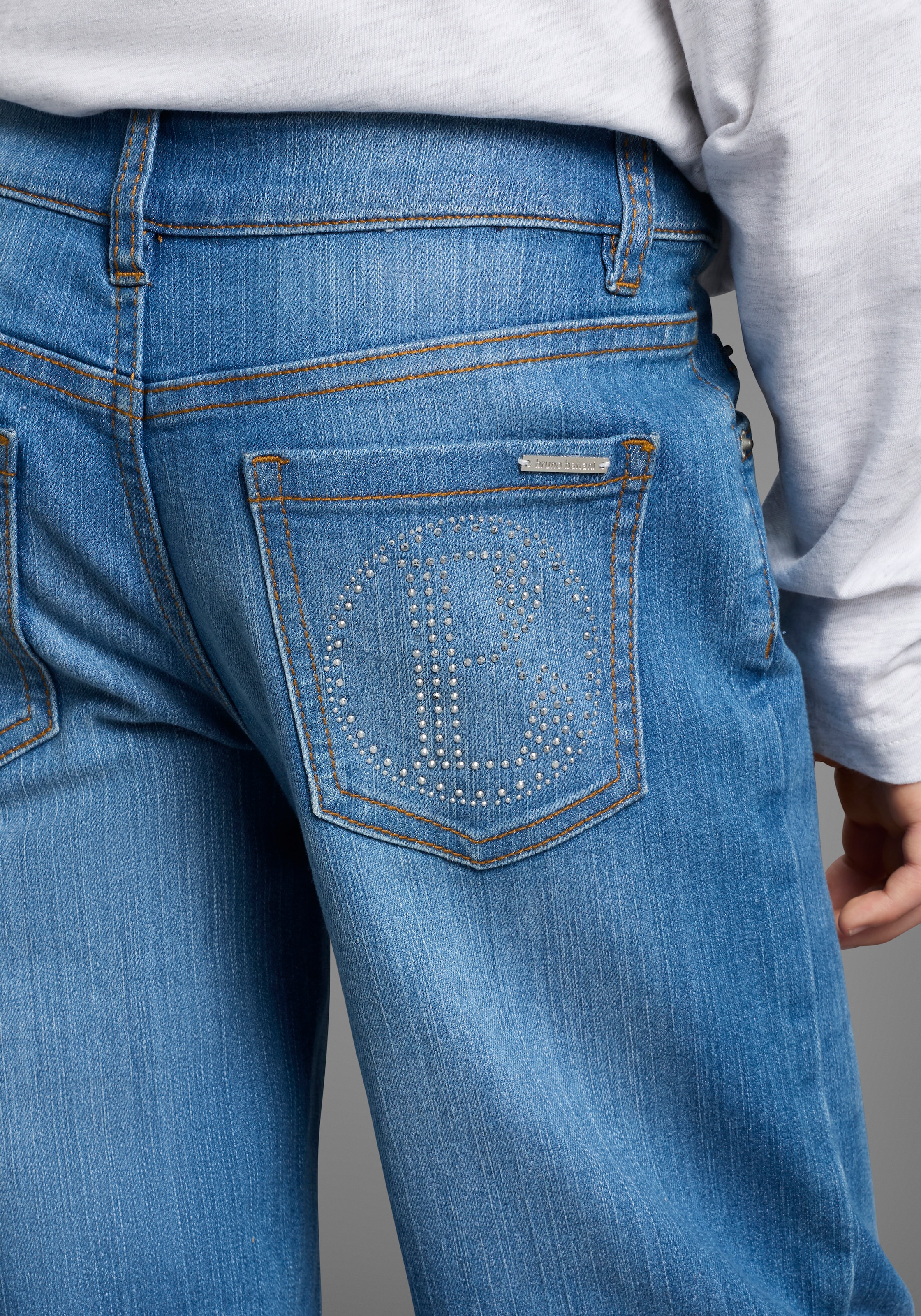 Bruno Banani Loose-fit-Jeans »Stretchjeans mit Strass-Steinen«, NEUHEIT: BRUNO BANANI für TEENS! Loose fit Stretchjeans