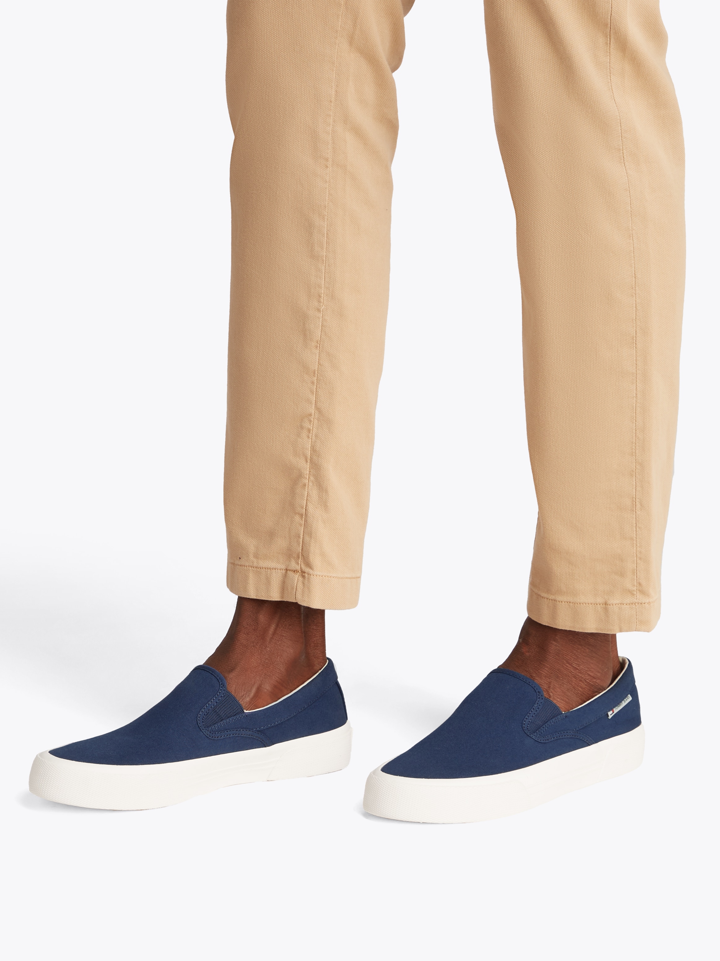 Tommy Jeans Slip-On Sneaker »TJM SLIP ON CANVAS COLOR«, Freizeitschuh, Halbschuh, Slipper mit Stretcheinsätzen